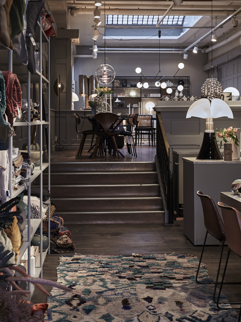 As we begin reconstructing our store in early January, we are happy to welcome you to our temporary Pop Up store on Vallgatan 1. Here we present an inspiring mix of new products, as well as favorites that you might already know – all packaged in a new exiting way by Artilleriet.