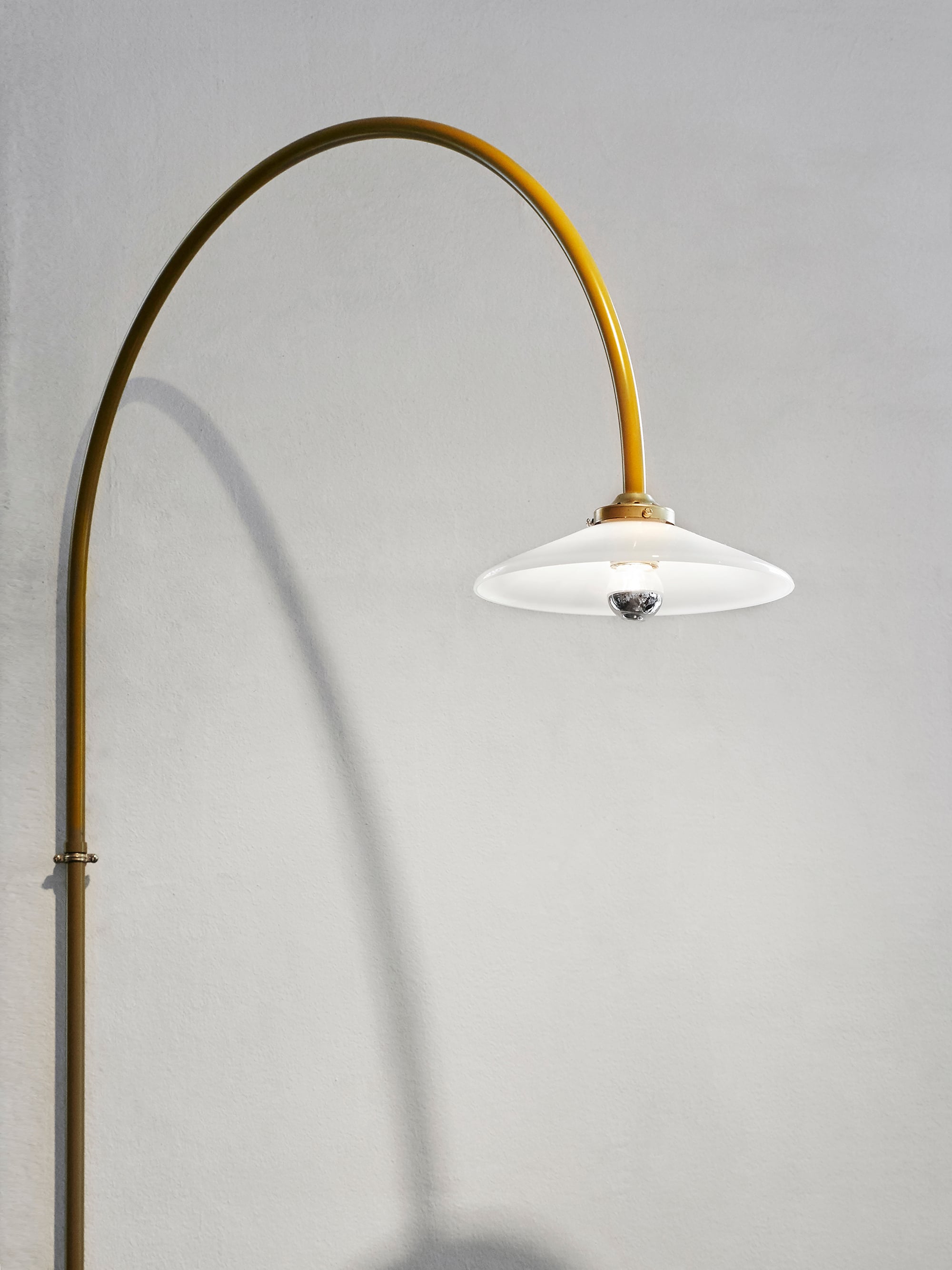 10766 5f10333ff7 Hanginglamp2 Kopia Portrait