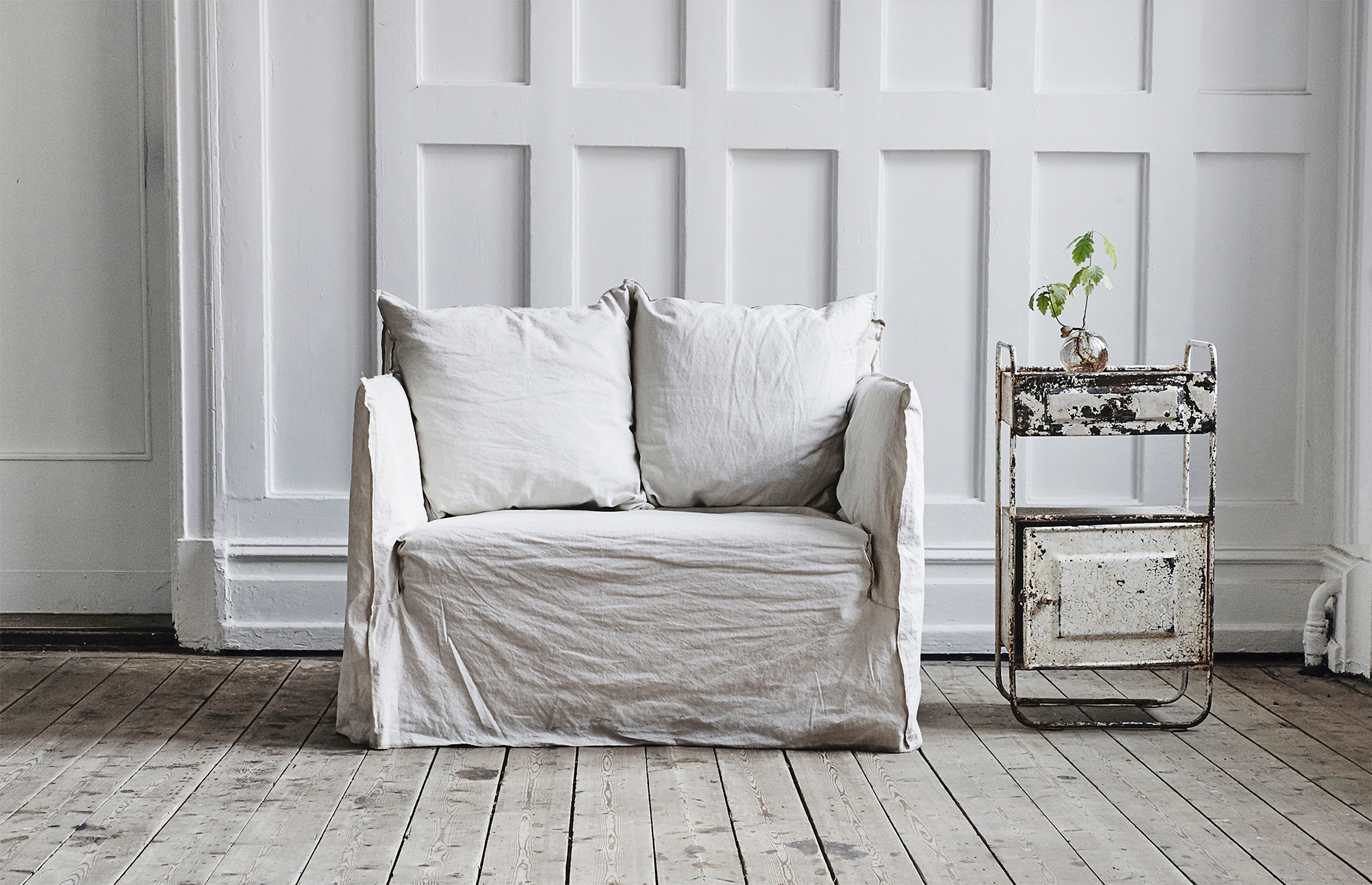10963 096da7c986 Ghost09b 2 Ghost 09 Loveseat Copy Portrait