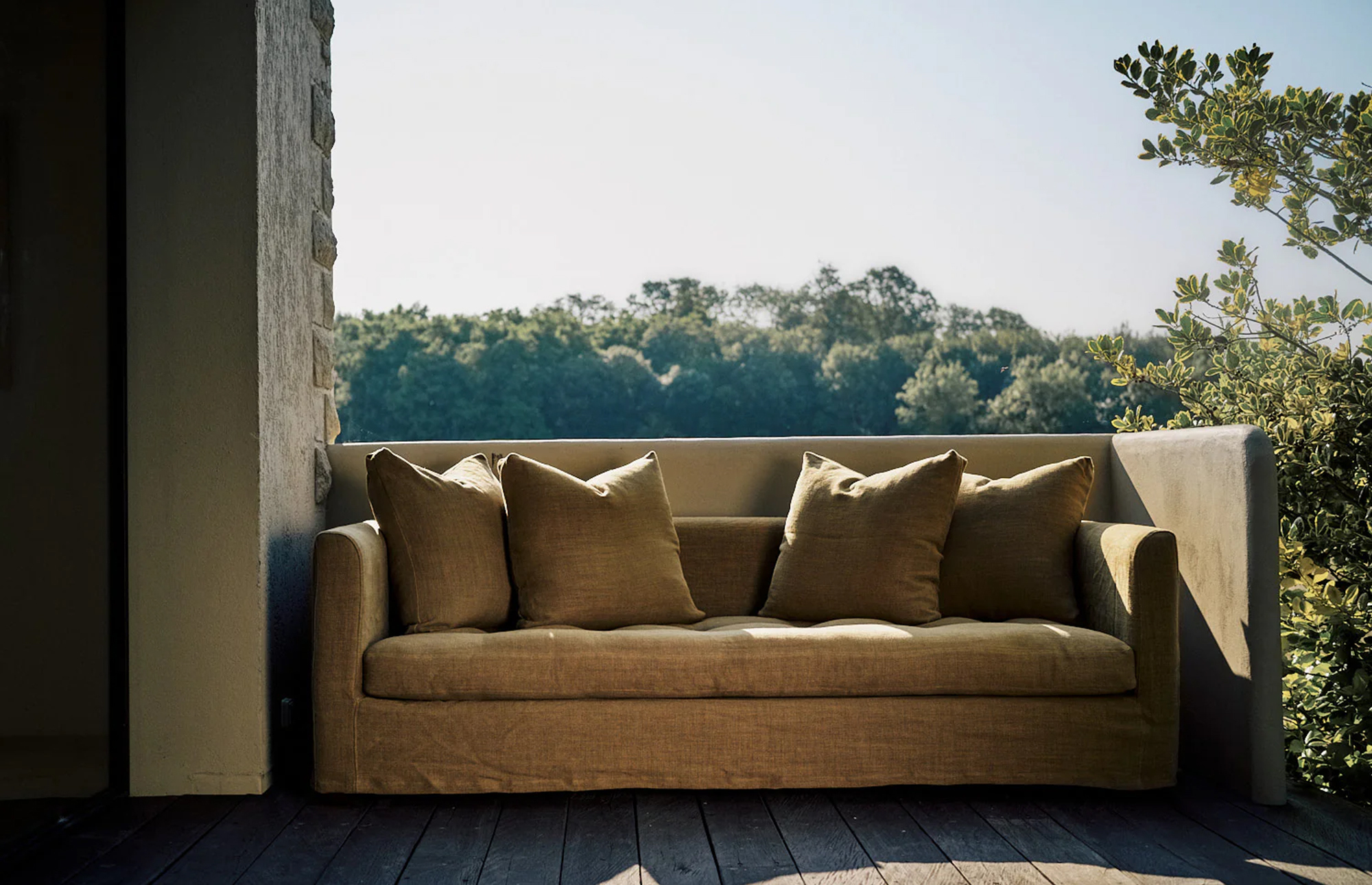 11440 4a9dcb4e6d Halta Sofa Portrait