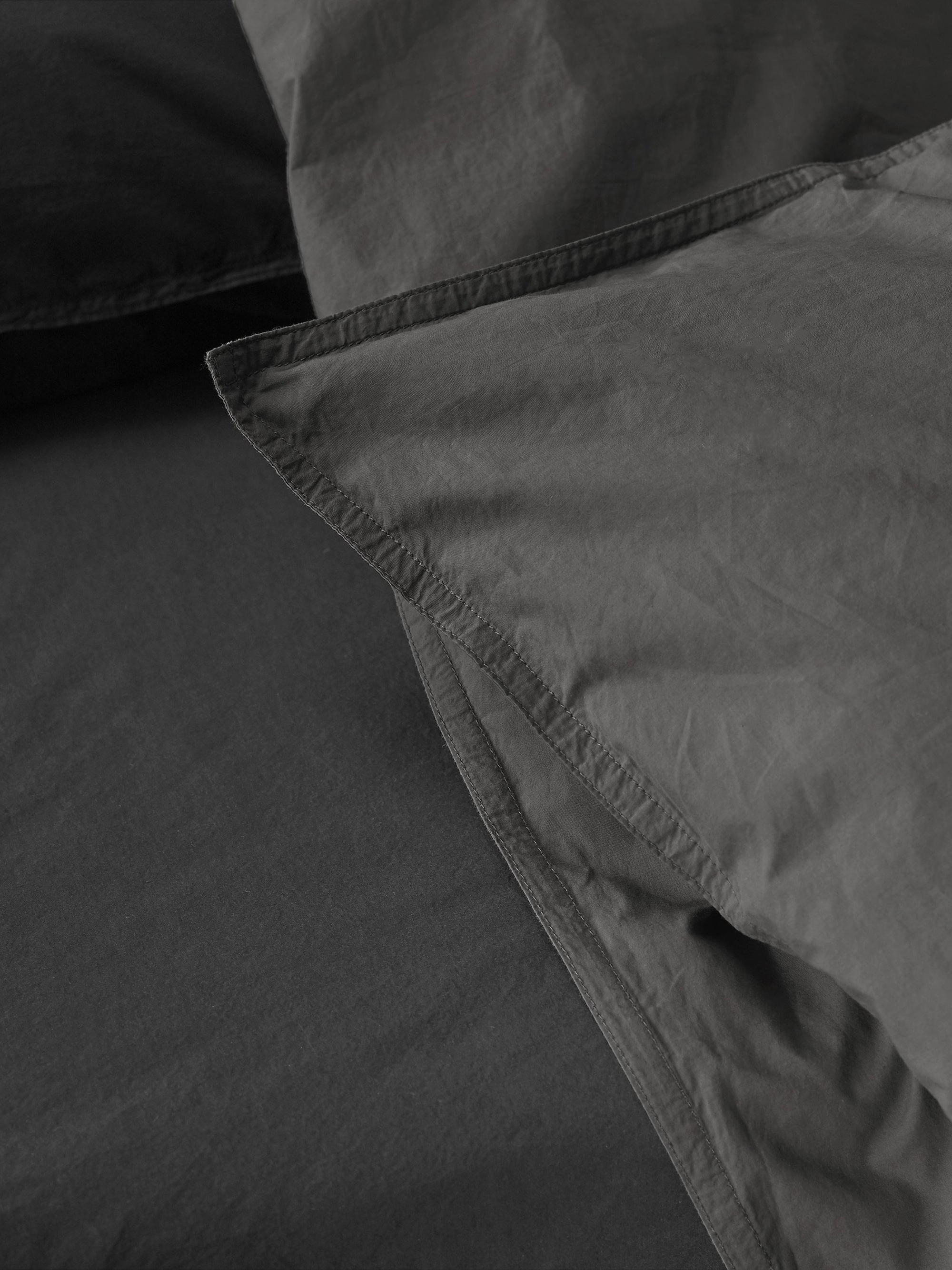 11900 56c8a7f696 Duvetcover Society Limonta Nite Copripiumino Letto Fumo Cotone 02 253bb294 Afb1 4b28 Ac42 3dba00439895 2000x Portrait