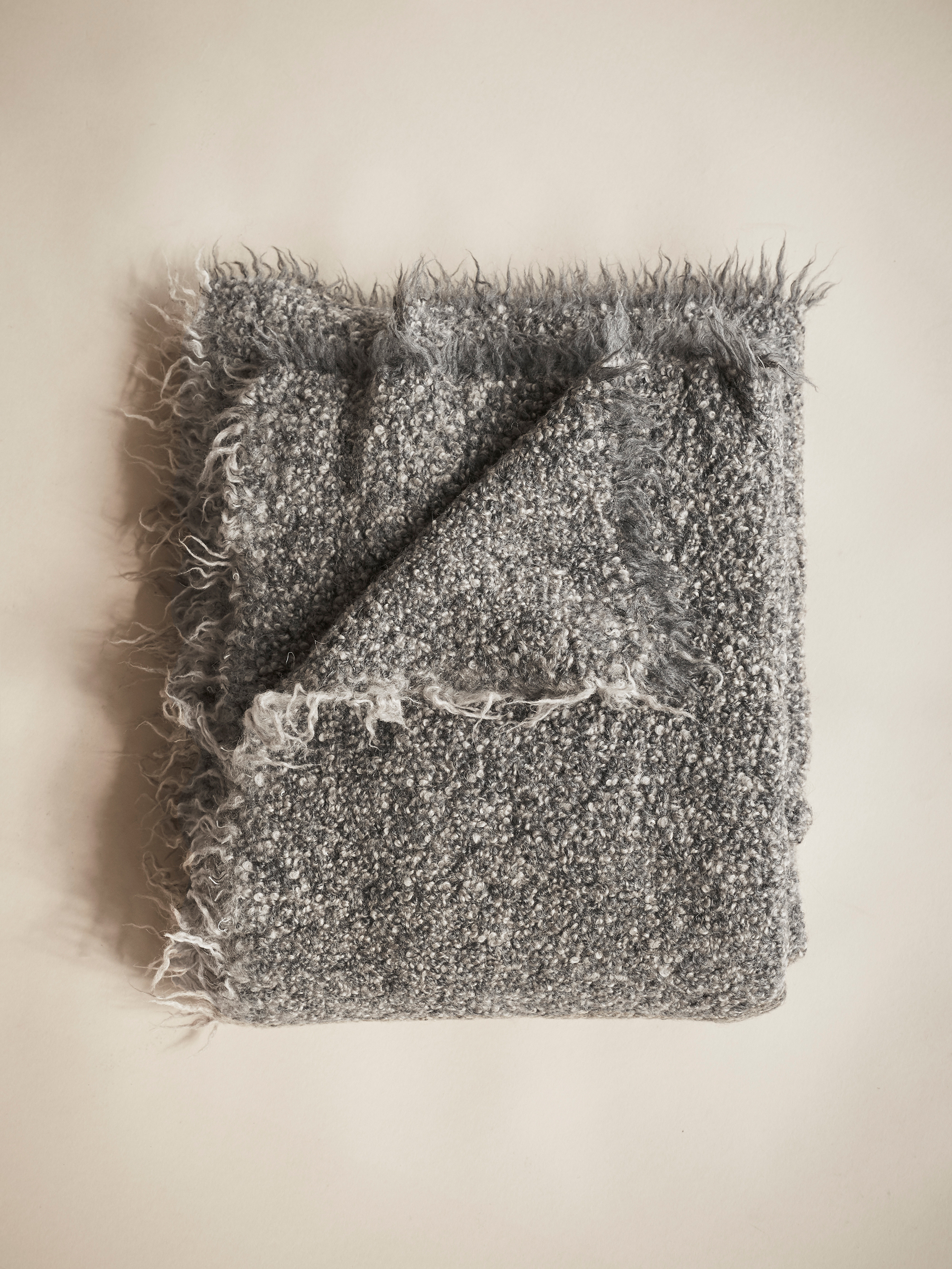 11956 1a712e084b 470531jn Wooly Throw Fumo Portrait