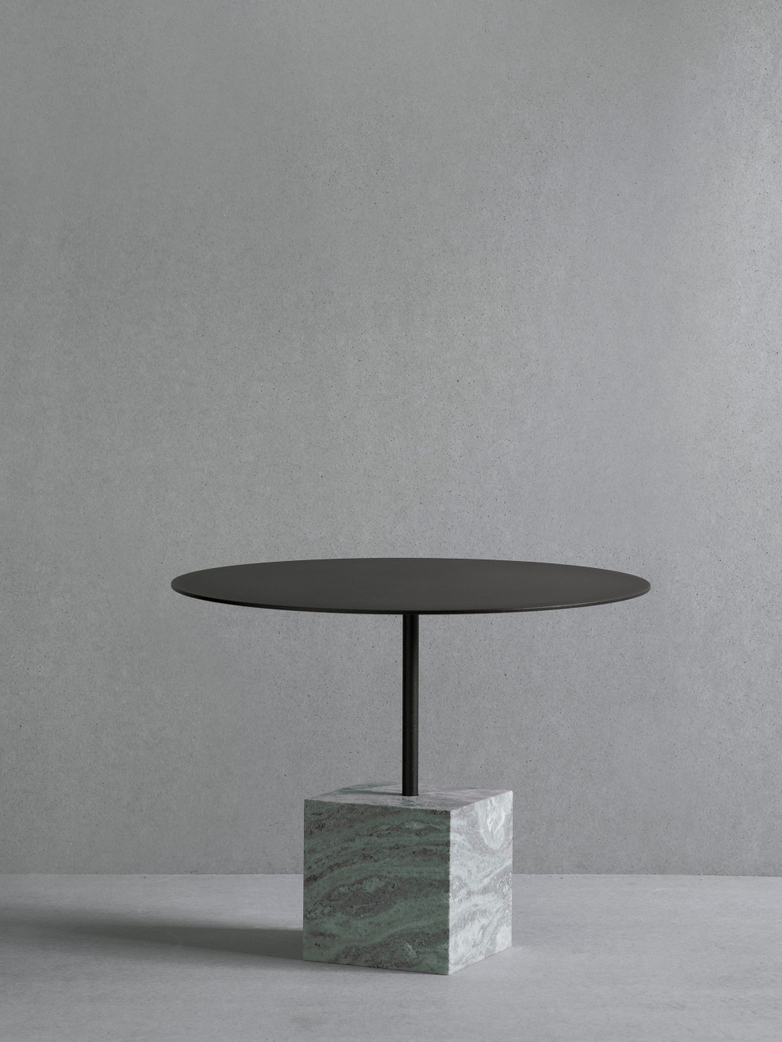 Knock Out Table Square
