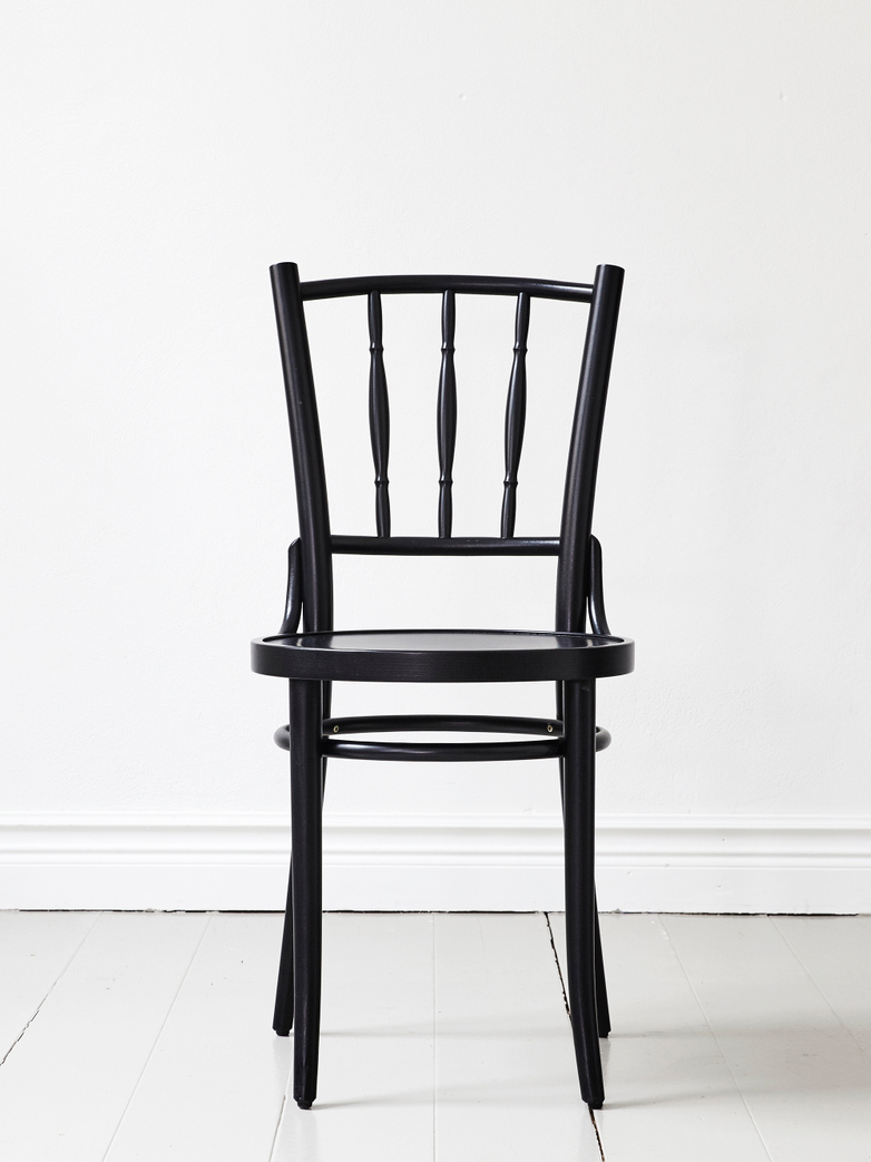 Dejavu Chair No 378 – Black – Wood