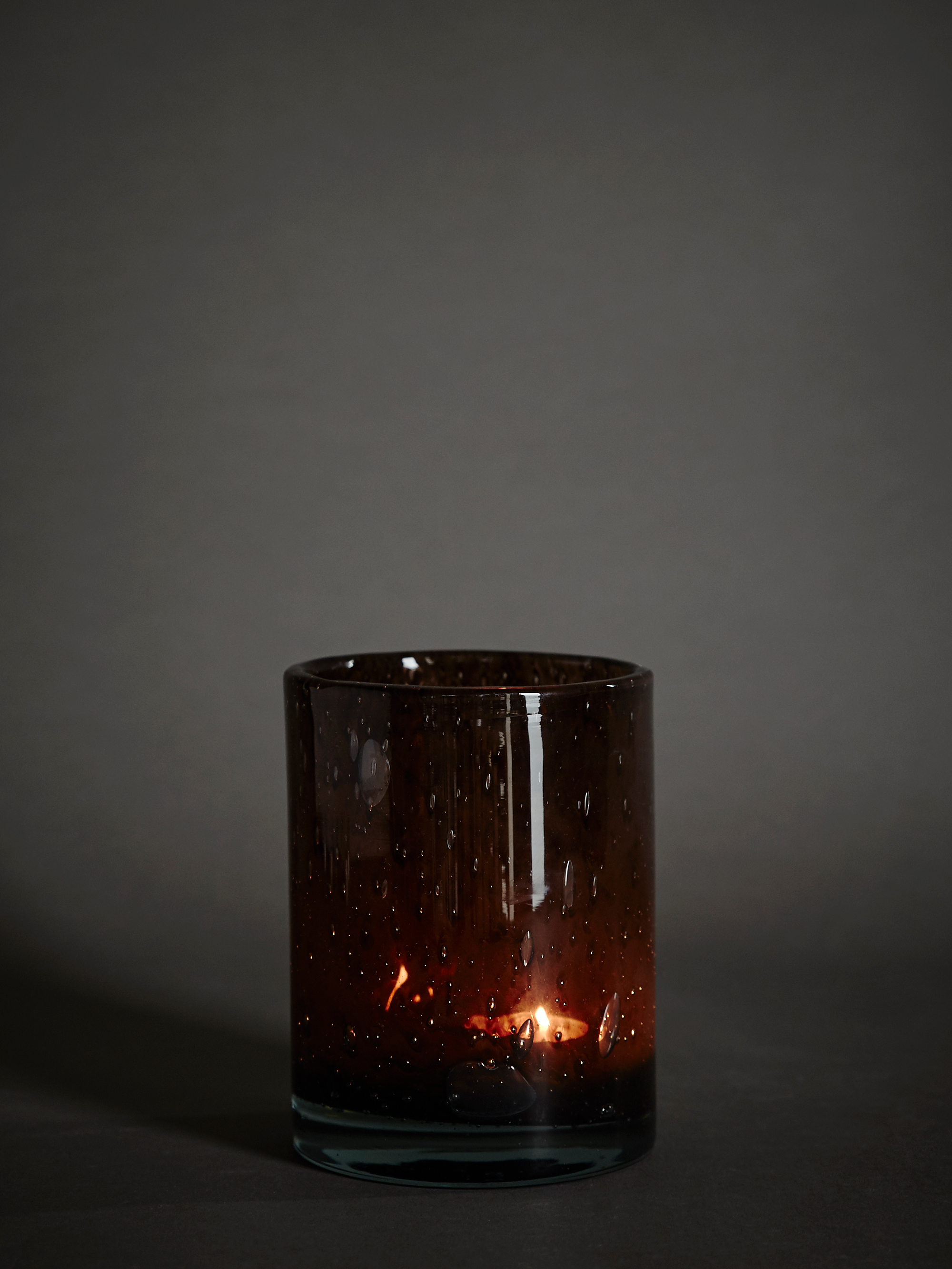14207 32524c62ad 74068 M Candle Holder Brunette Portrait