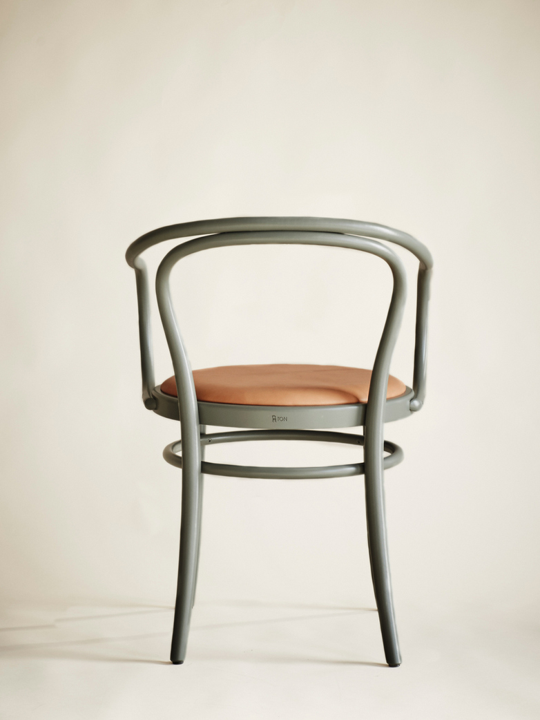 Artilleriet Exclusive – Chair No 30 – Sage – Tärnsjö Leather