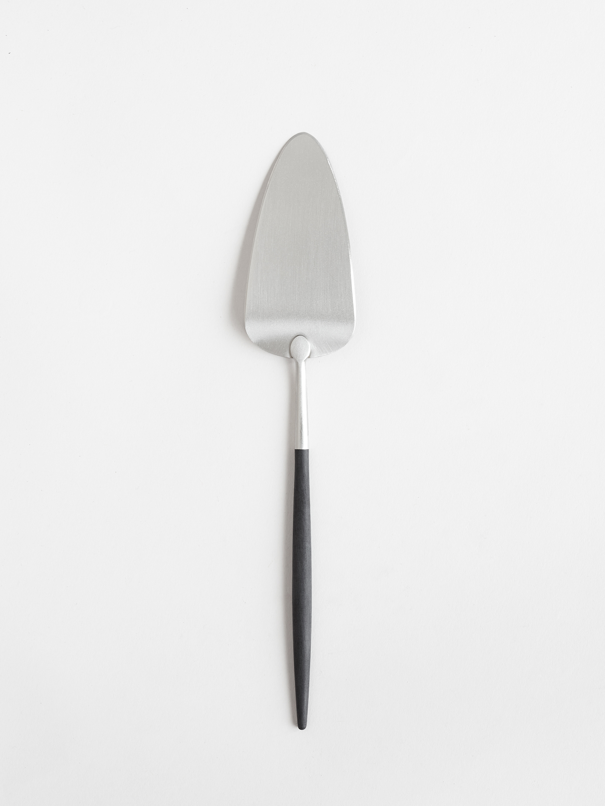 14279 A93307f00d Goa Pastry Server 1 Portrait