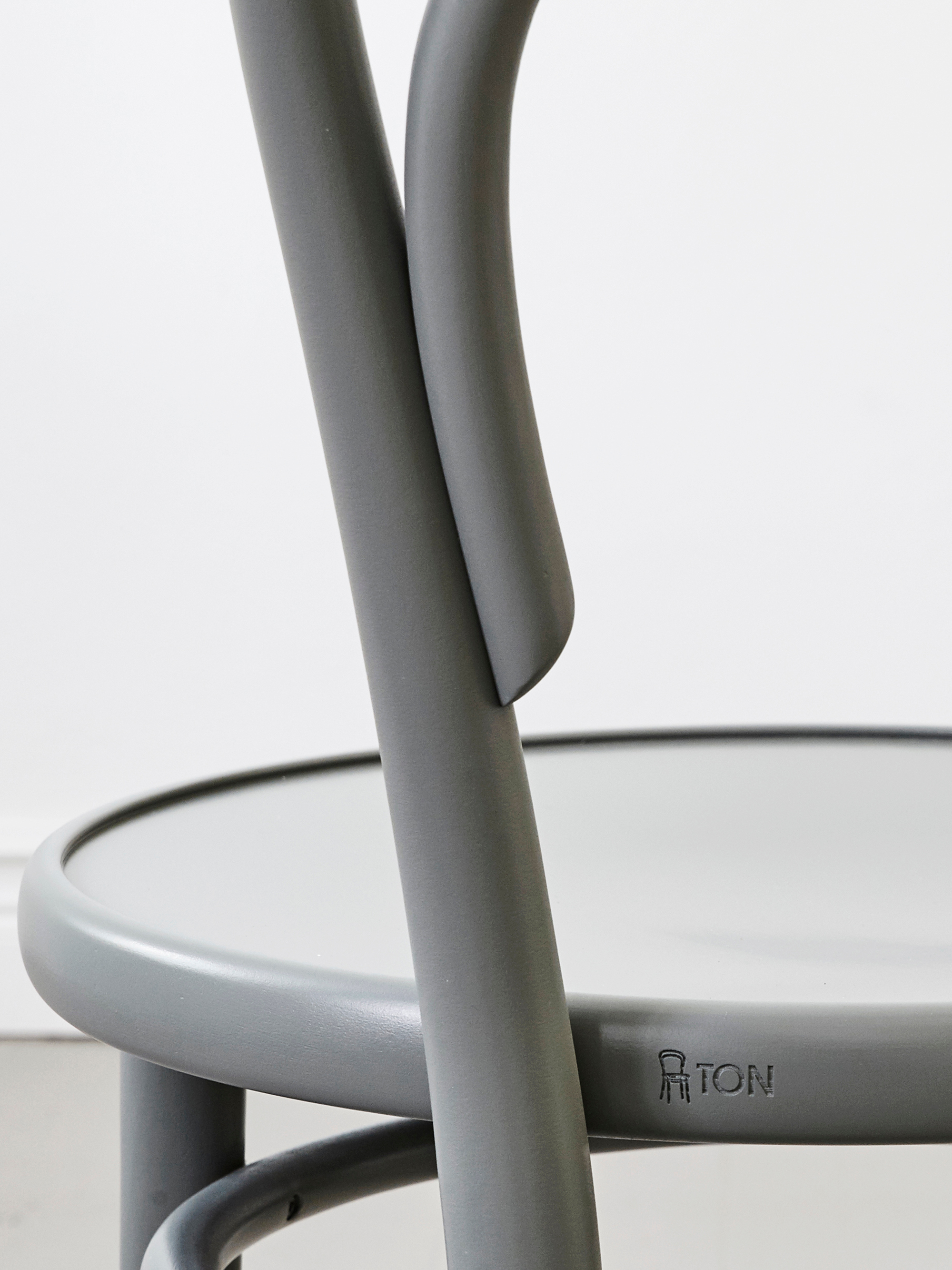 15321 Be9b57d3f2 8399 Ed5e02795b G50y1 11 Ton Chair No14 15645 Zoom Portrait