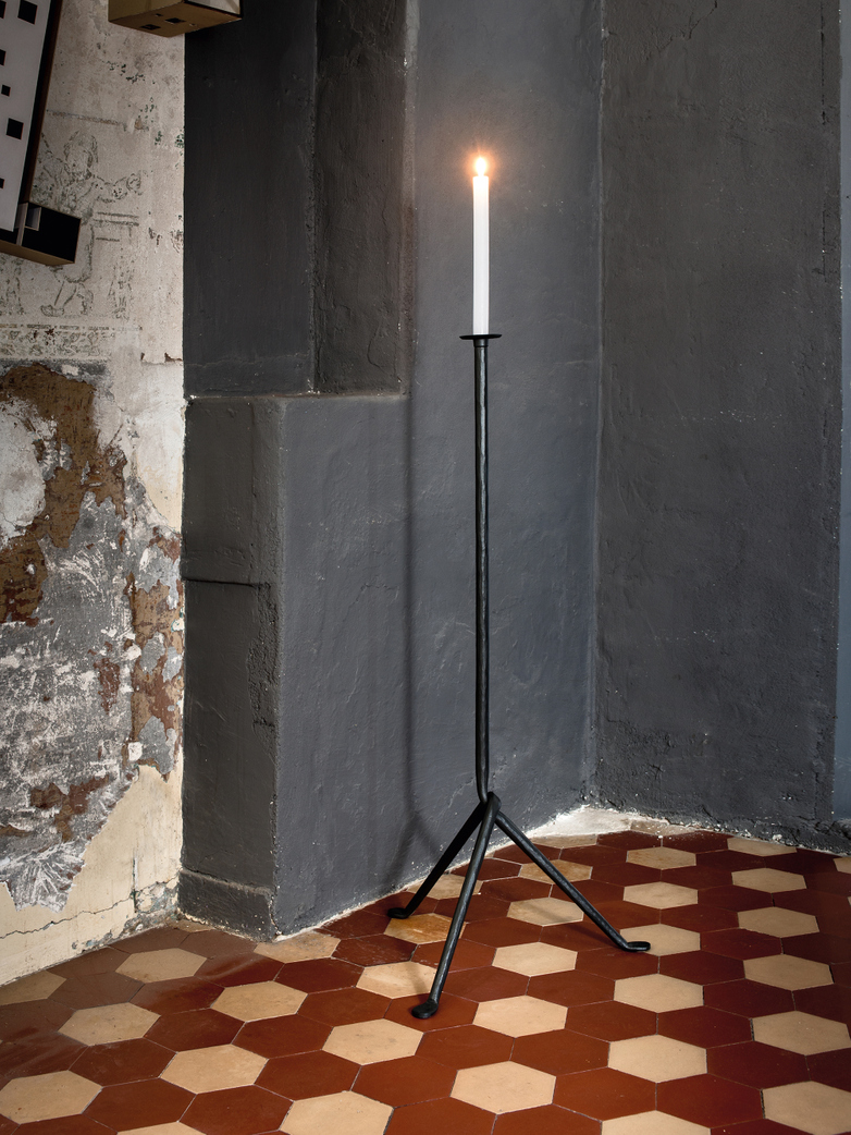 Officina Floor Candleholder 1 Arm - Black