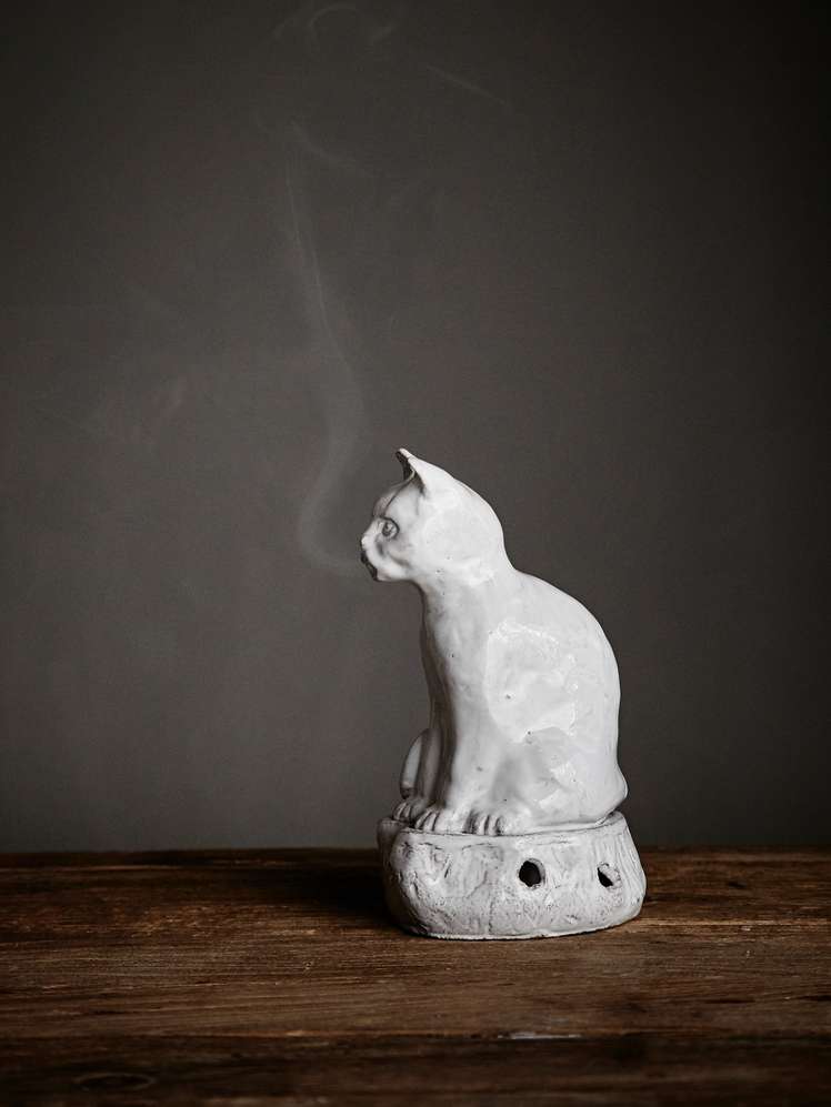 置物 ASTIER de VILLATTE Setsuko Cat Astier de Villatte — Setsuko Cat Incense Burner — Incense holders