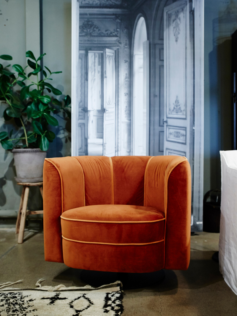 Lounge Chair Flower