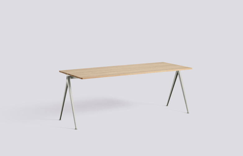 Pyramid Table 01