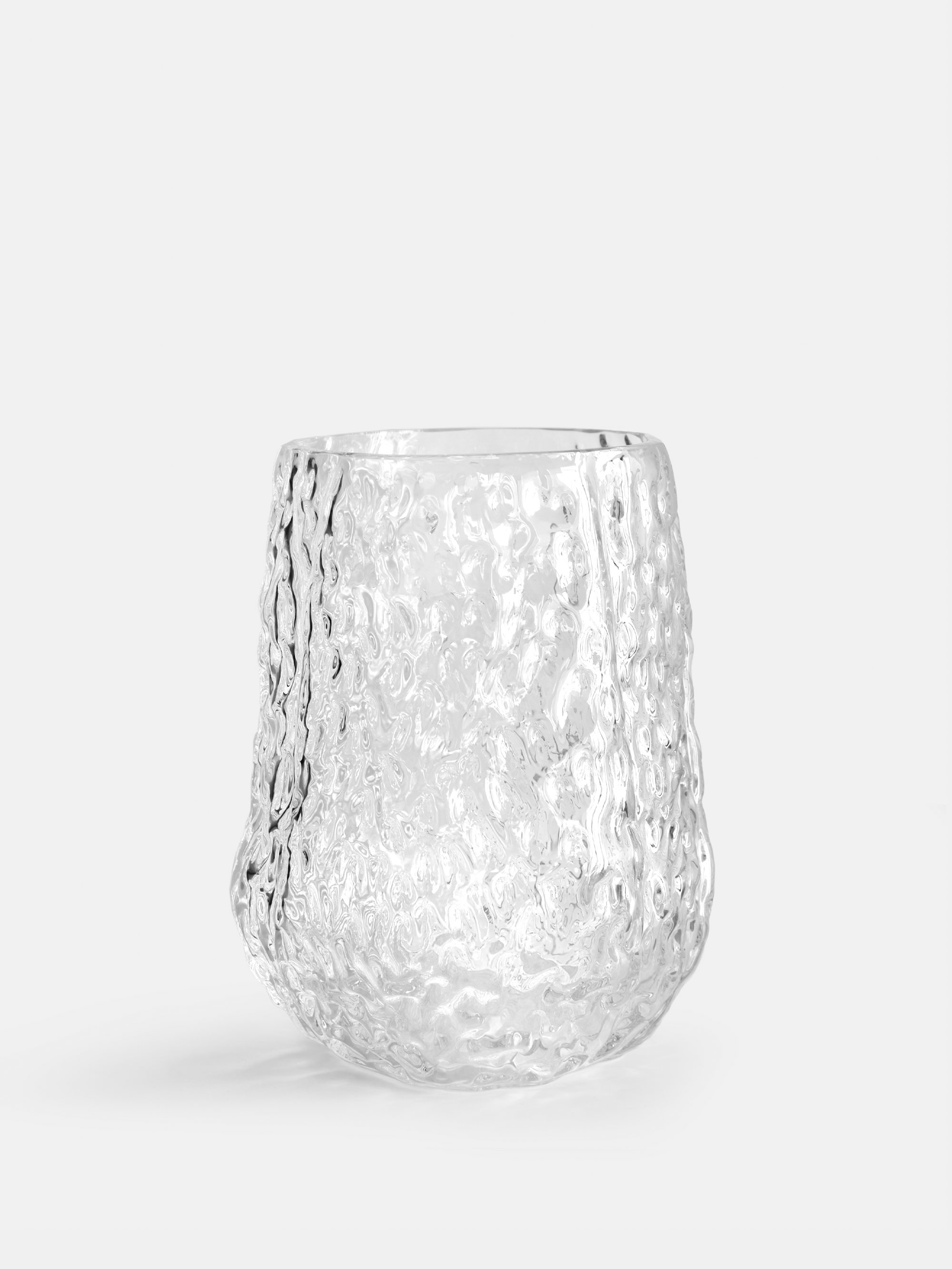 17512 1599516720 Shui Vase Portrait