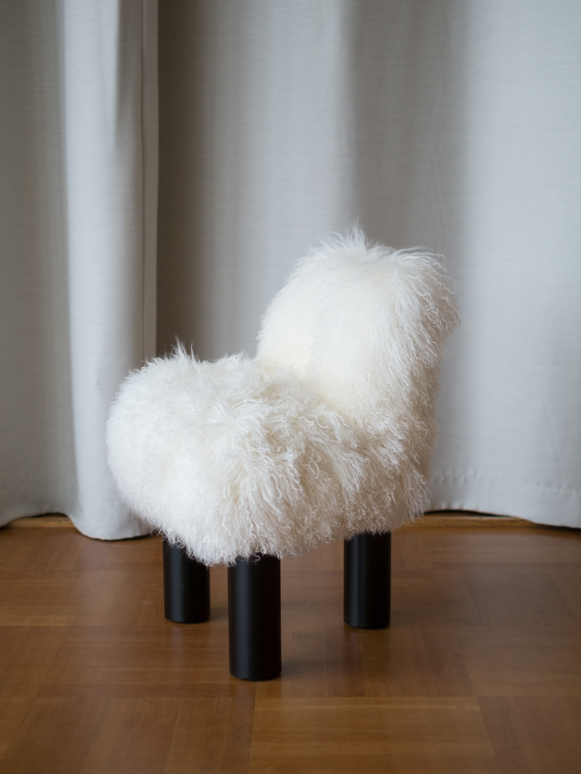 17628 Dd93d098ea Arflex Botolo High Armchair Fur Portrait
