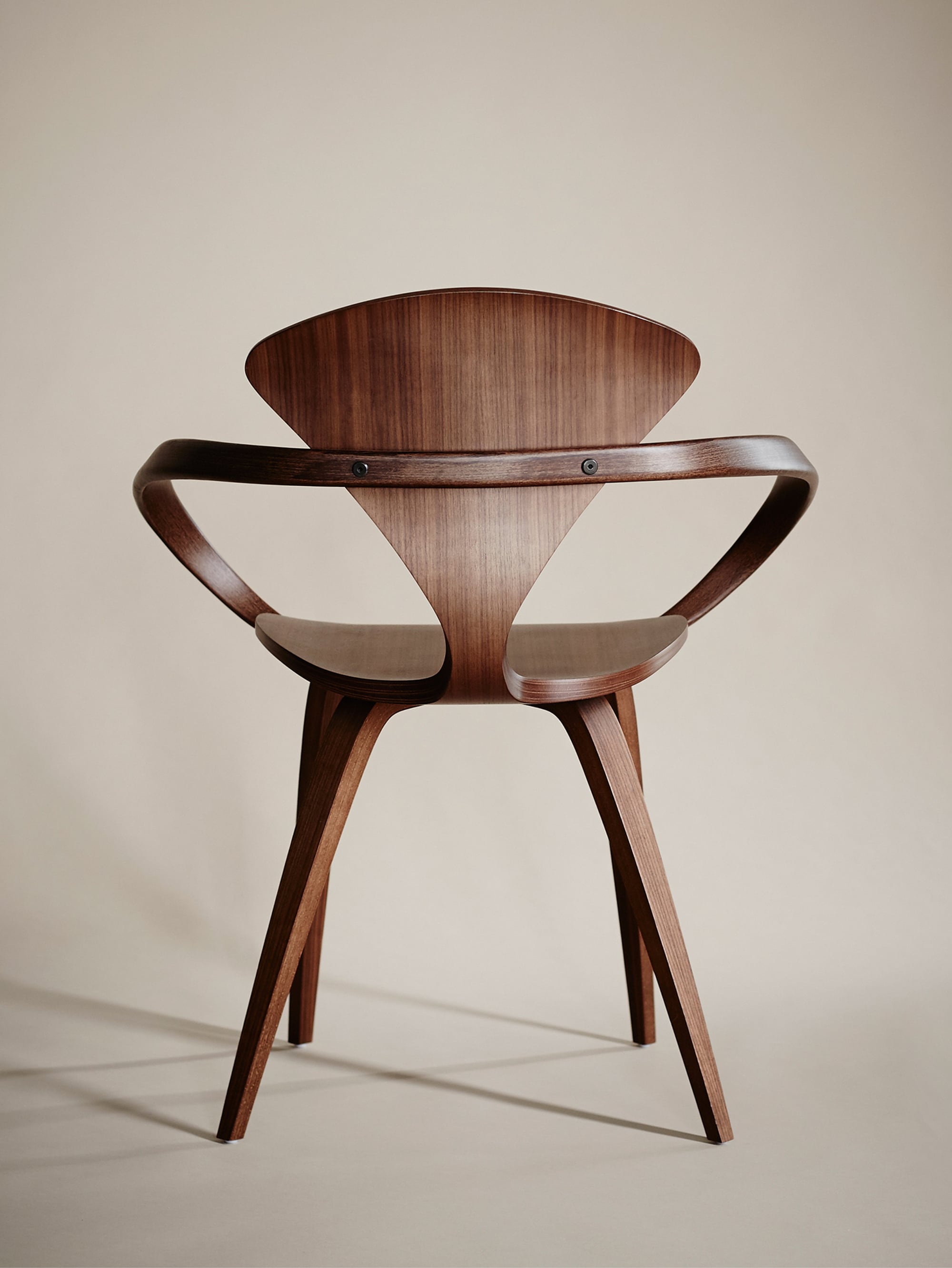 17675 412ef1b592 17675 9b10e3a268 Armchair Walnut 2018 08 27 4 Zoom Portrait