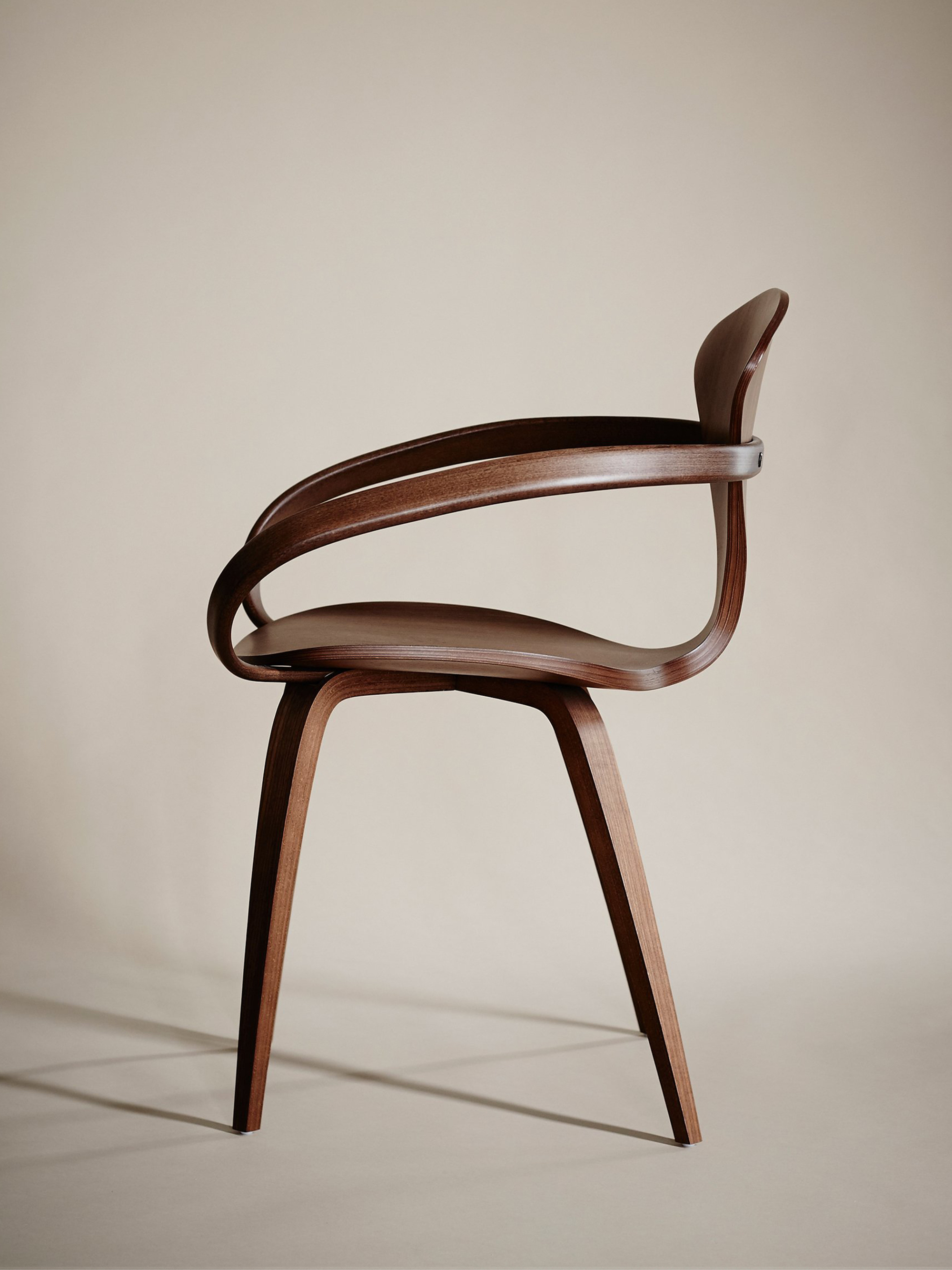 17675 8c16820828 17675 7c43771e27 Armchair Walnut 2018 08 27 5 Zoom Portrait