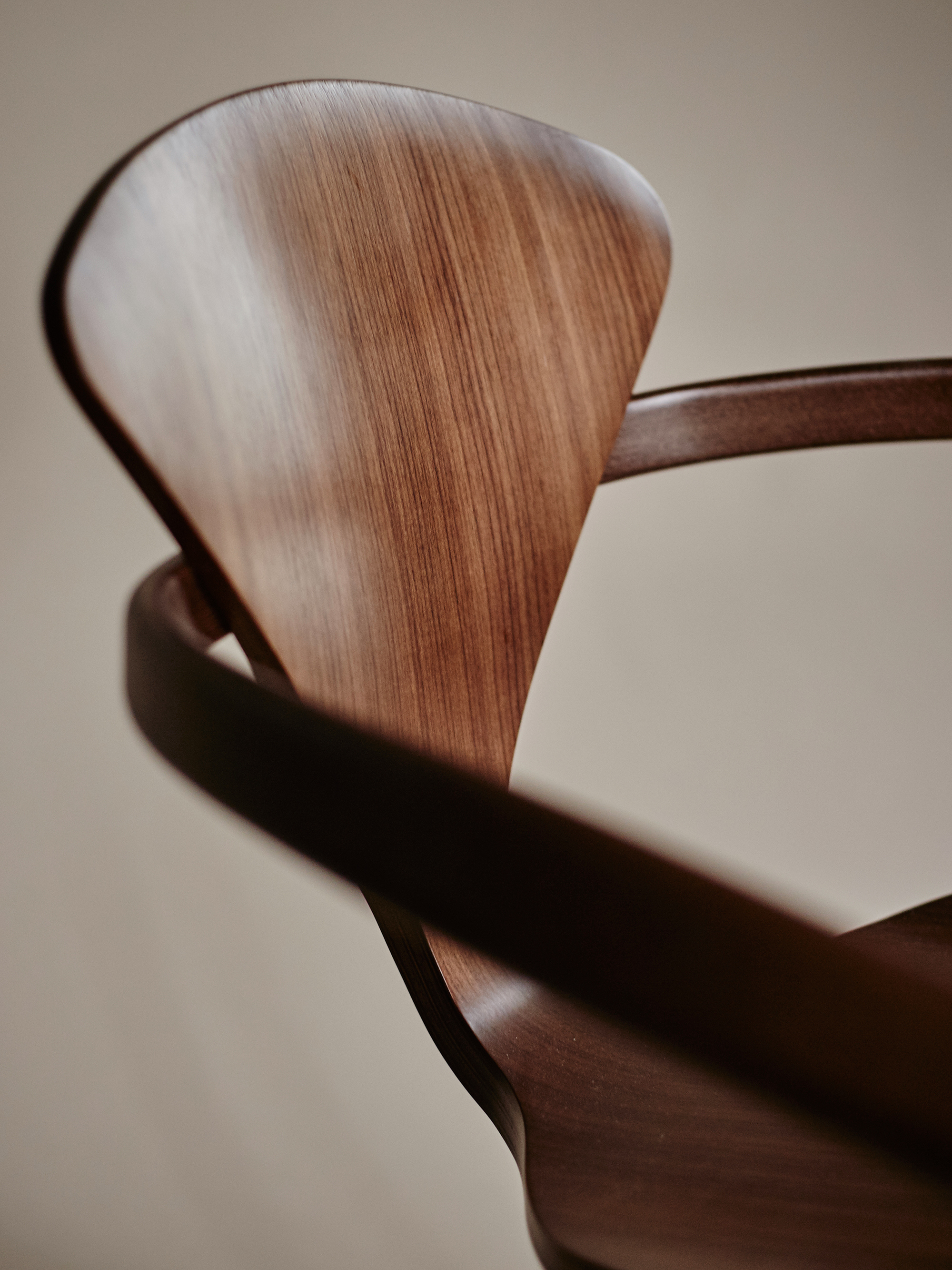 17675 D1a3e2ac57 Armchair Walnut 2018 08 27 3 Portrait