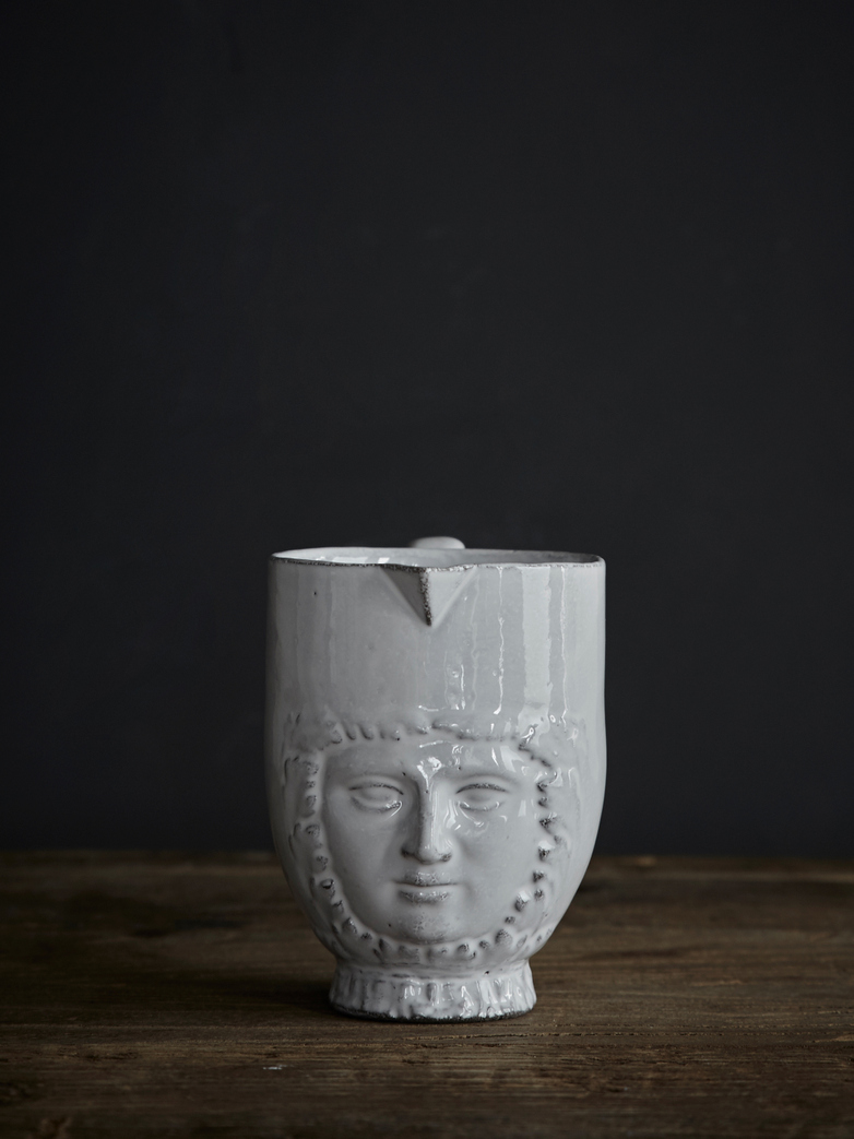 Visage Pitcher