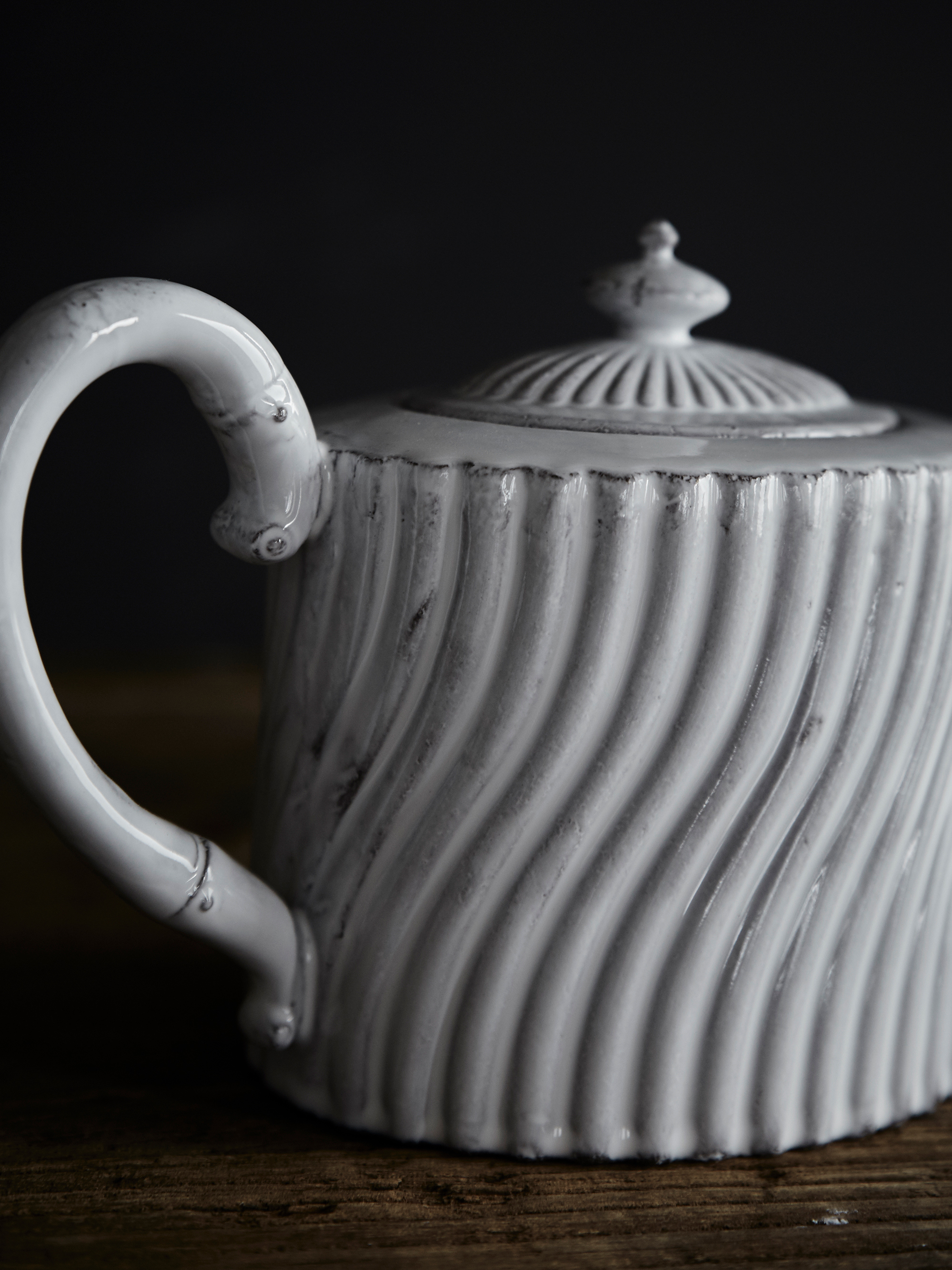 17999 716fd61351 Thrpgg1 Peggy Teapot 2 Portrait
