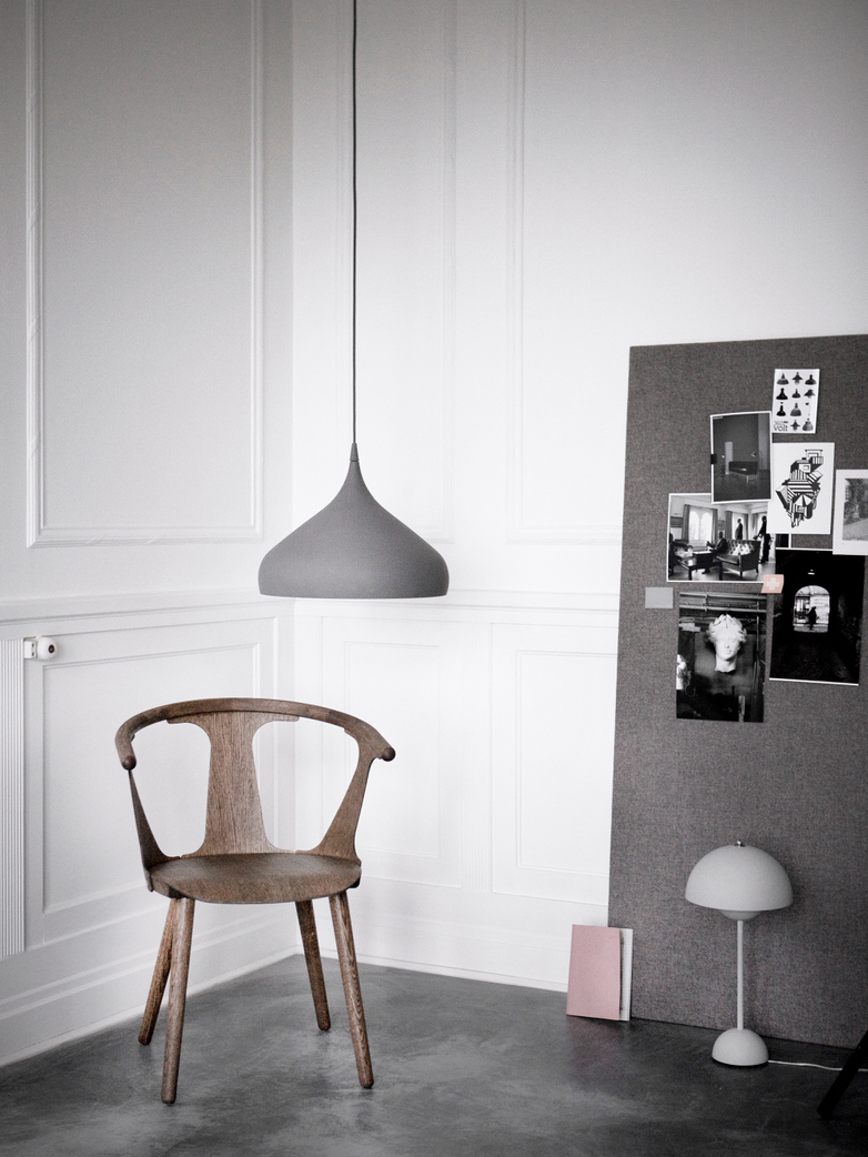 In Between Chair – Oiled Oak