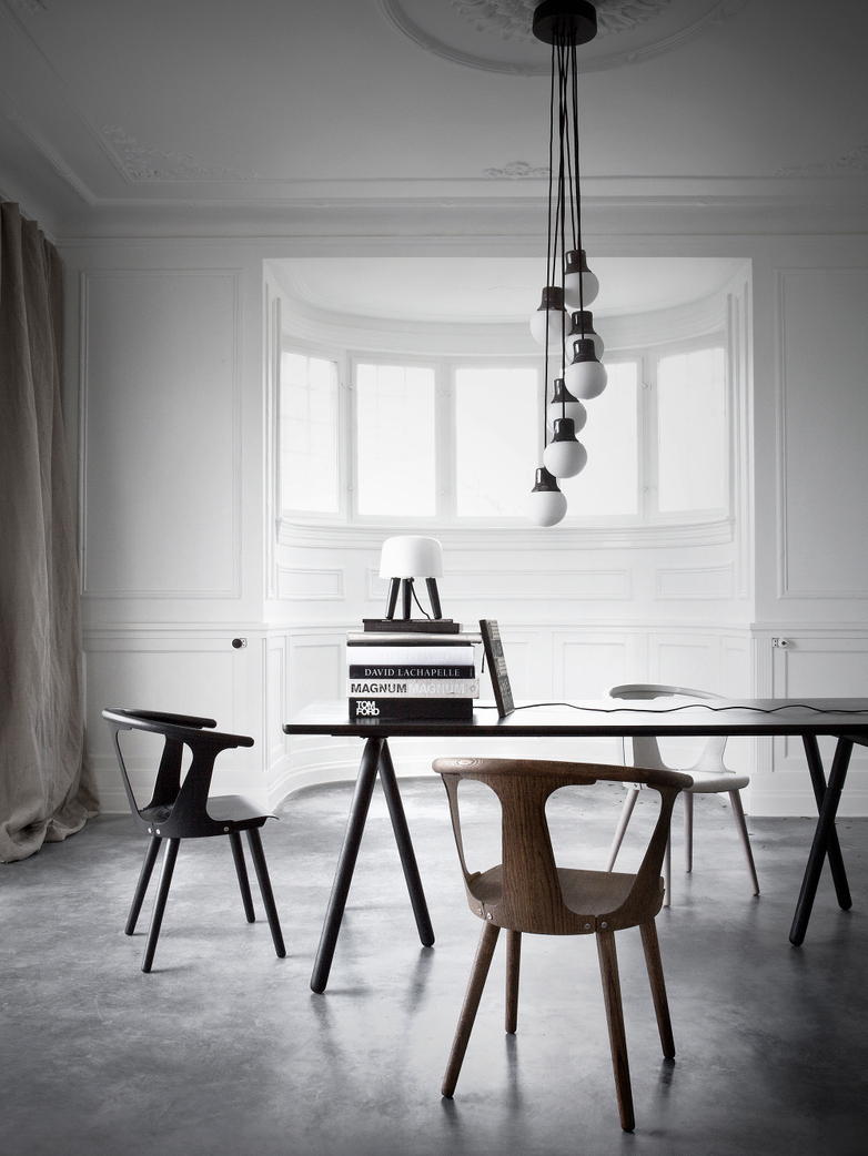 In Between Chair – Oiled Oak