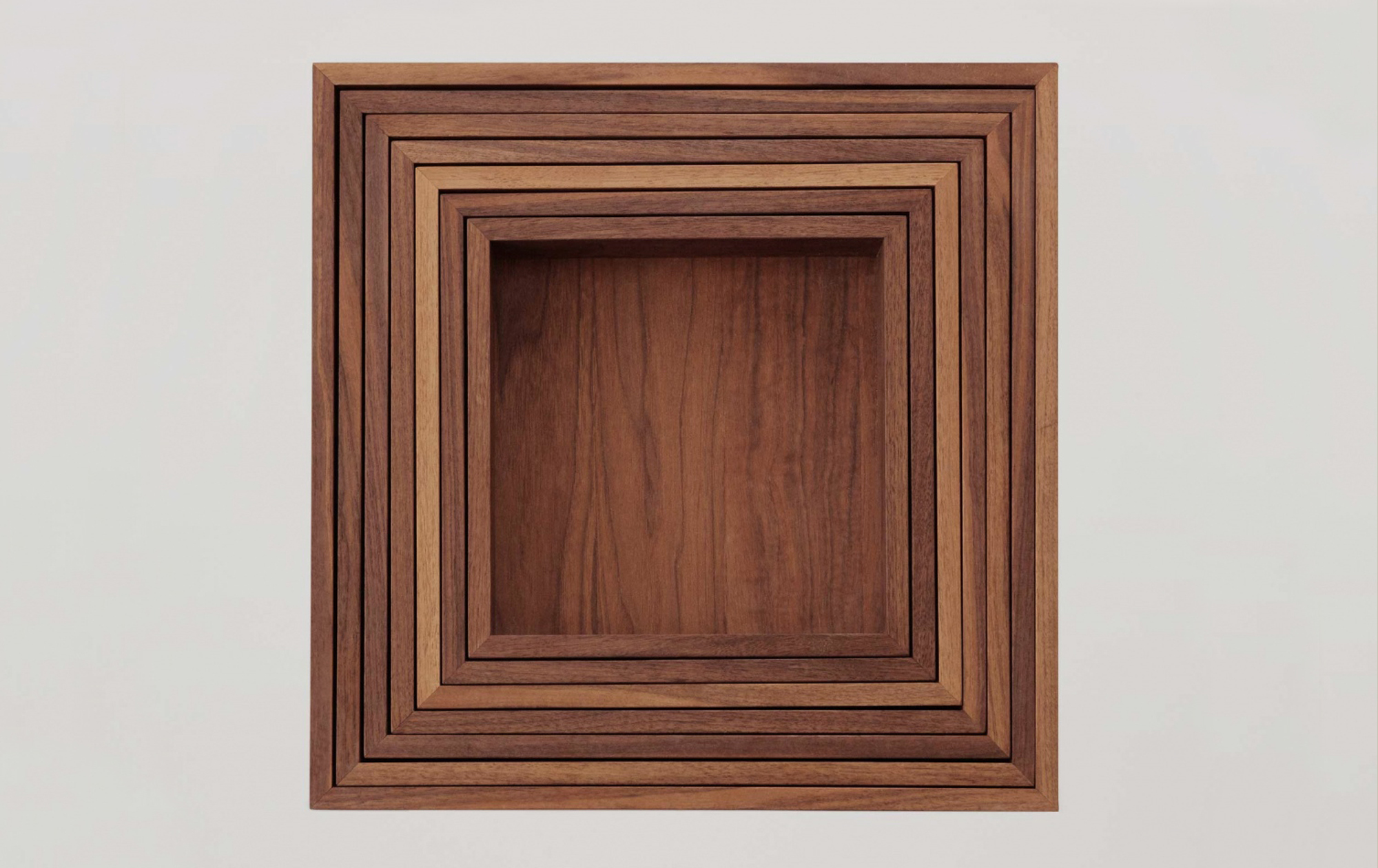 18343 C89624f932 Frama Sutoa Walnut 3 Portrait