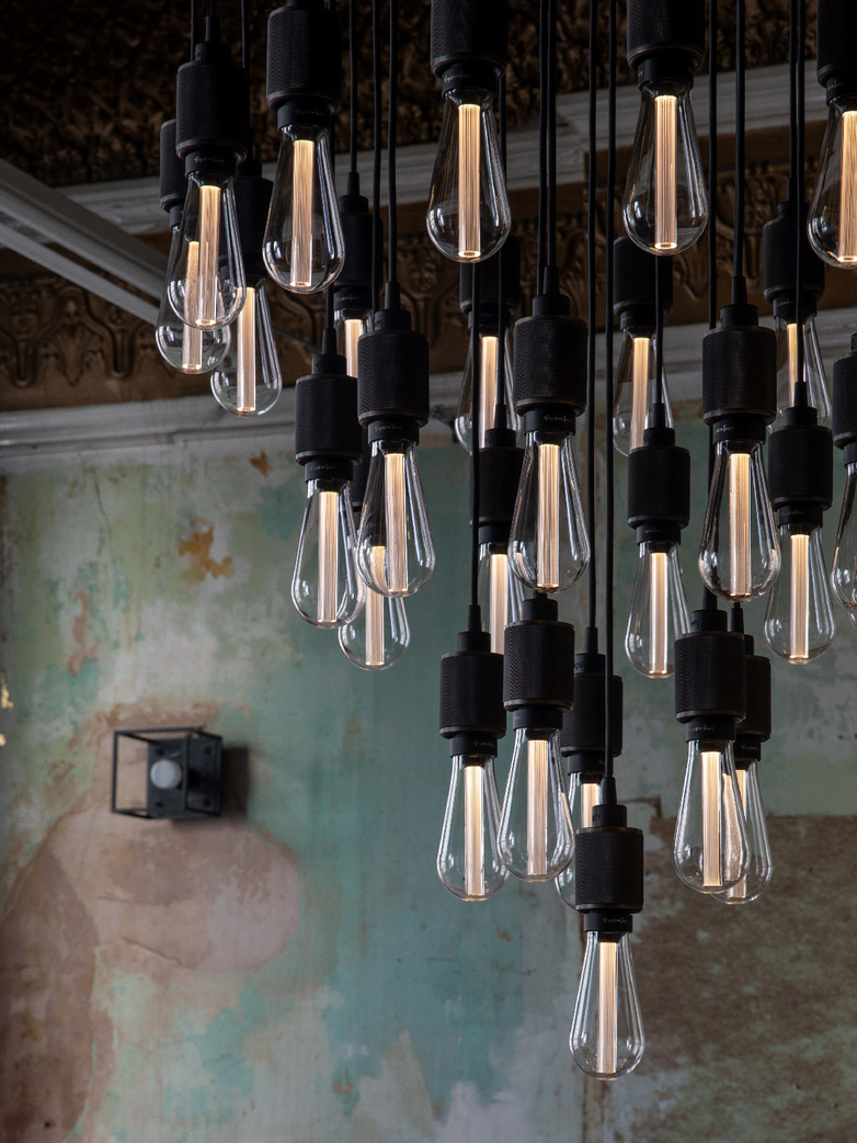 Heavy Metal Chandelier Classic 19 Pendants
