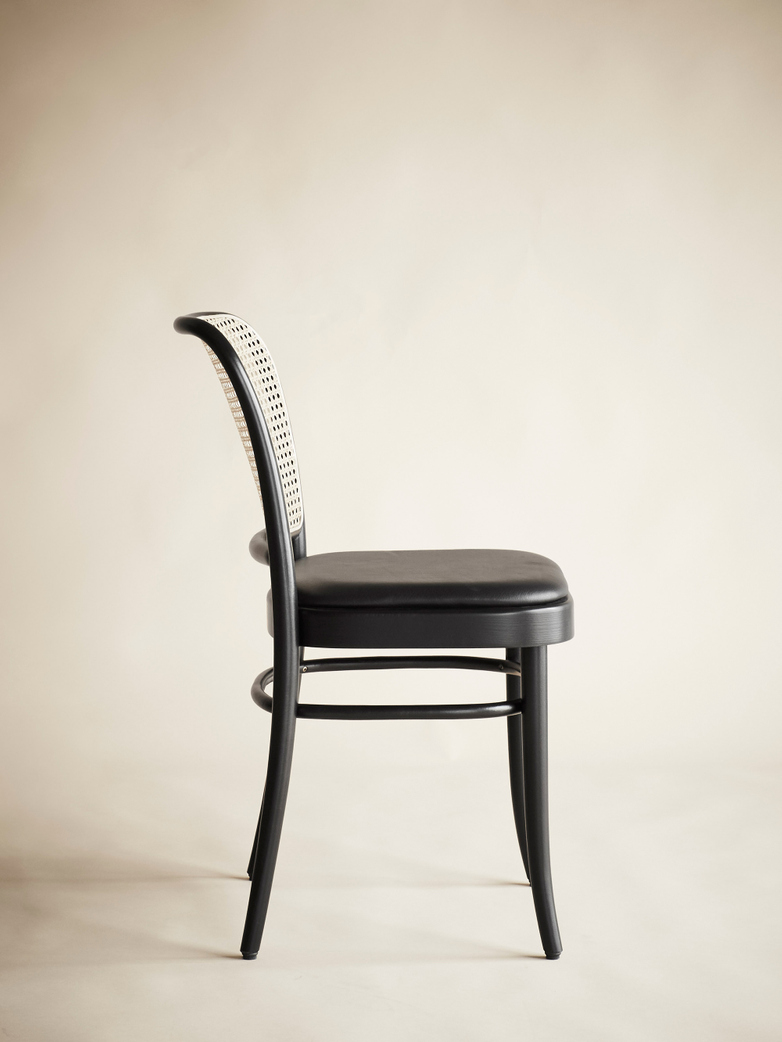 Chair No 811 – Black – Leather