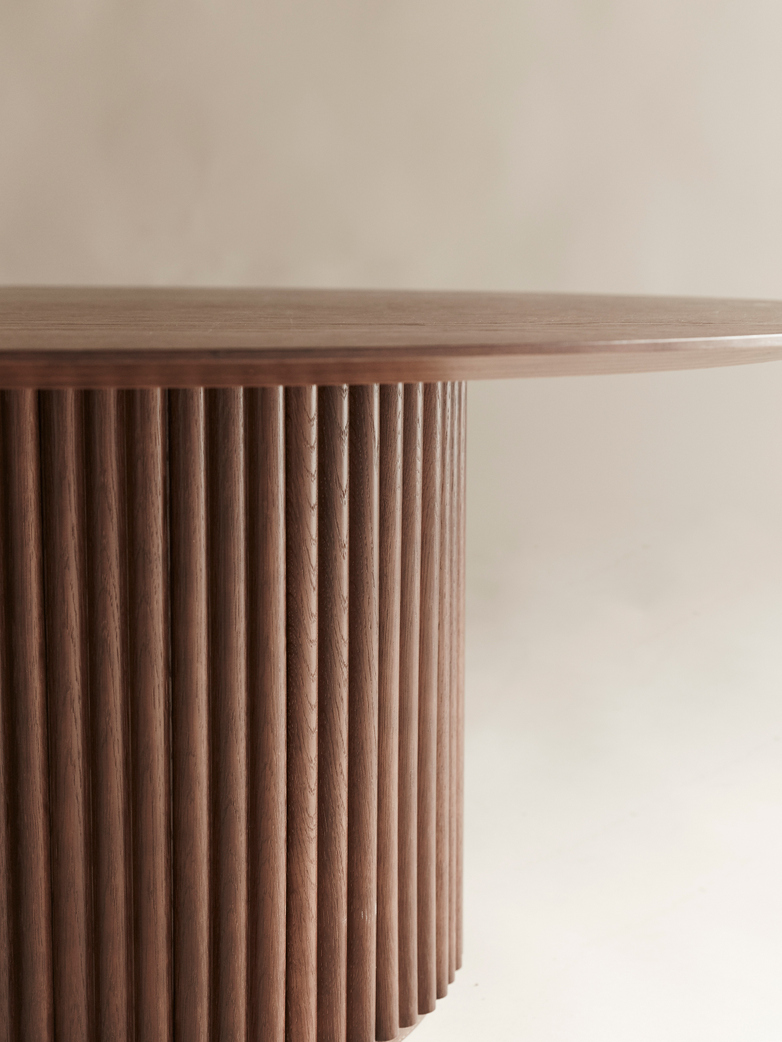 Palais Oval Sofa Table – Teak Stained Oak