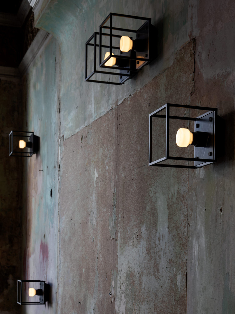 Caged Wall 1.0 - Small