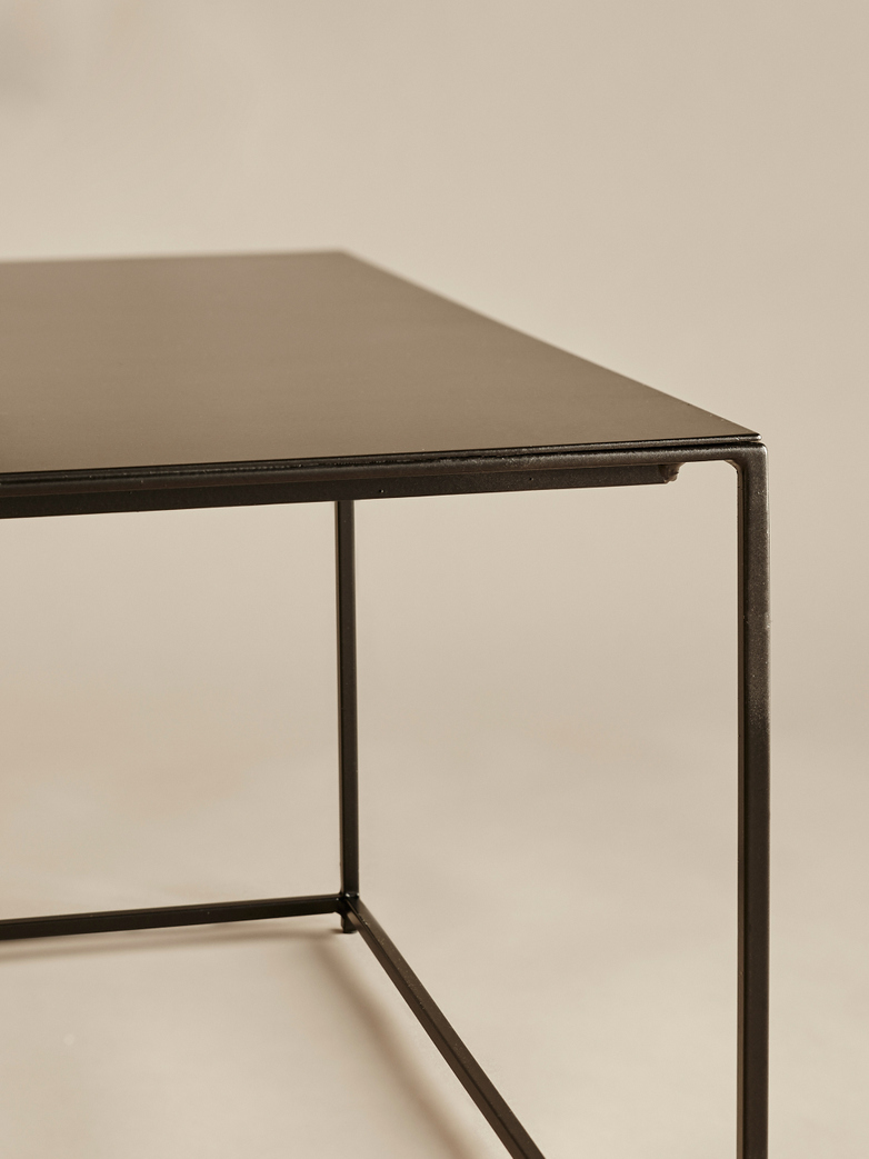 Slim Irony Low Table – 124 x 62