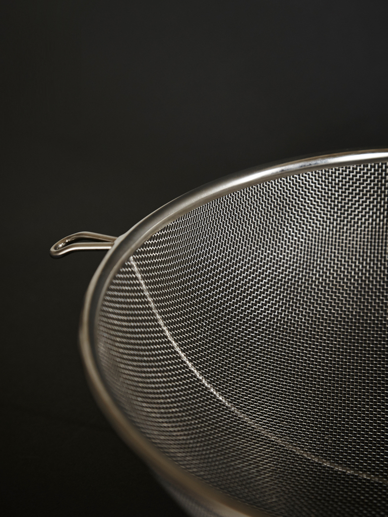 Strainer Medium 25cm