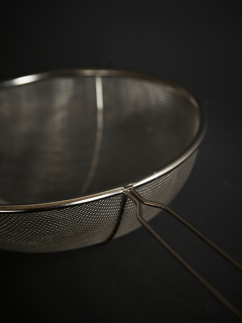 Strainer Medium 25cm