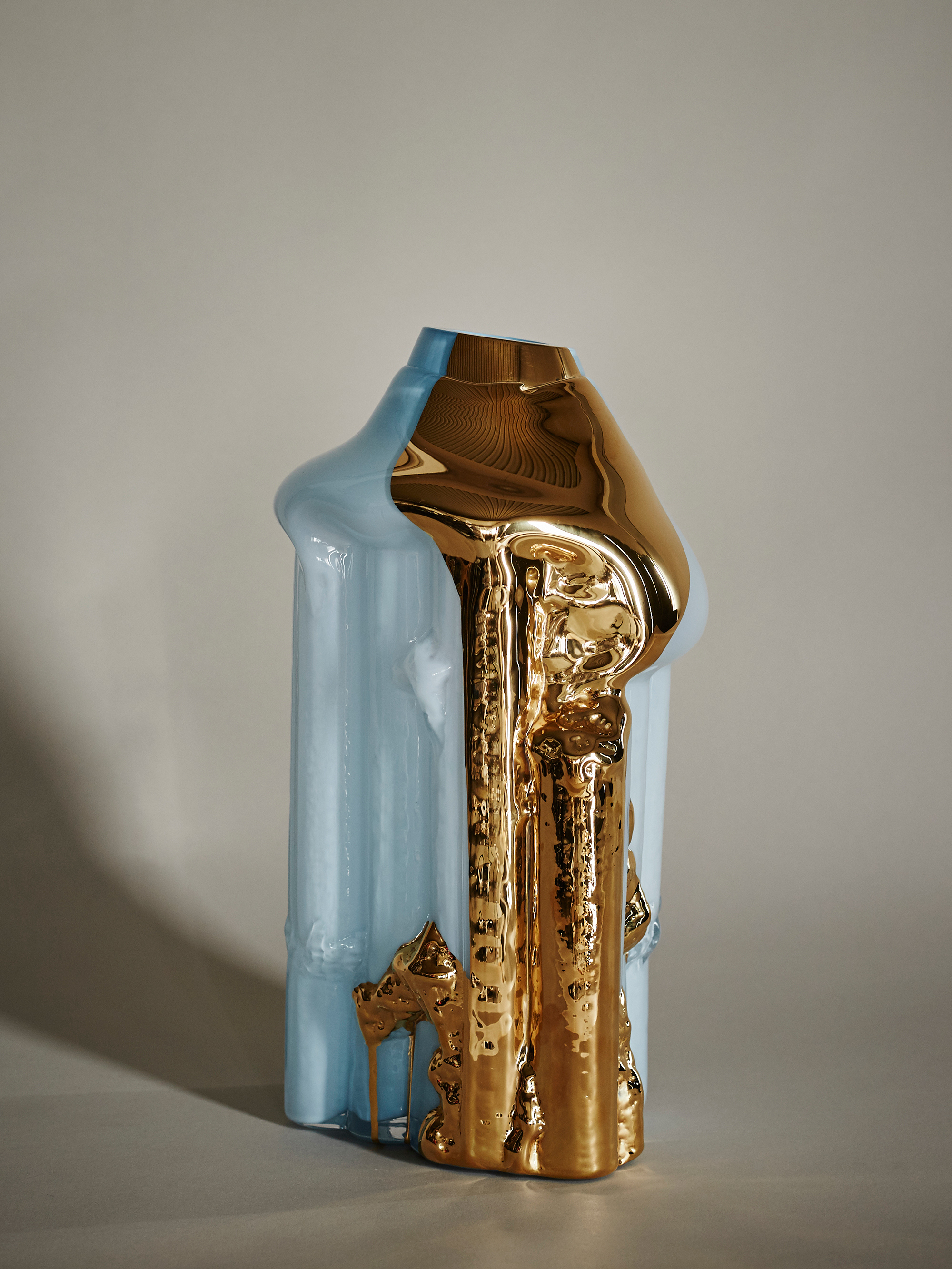 KOSTA BODA — Hanna Hansdotter - Golden Rain - Pale Blue — Vases