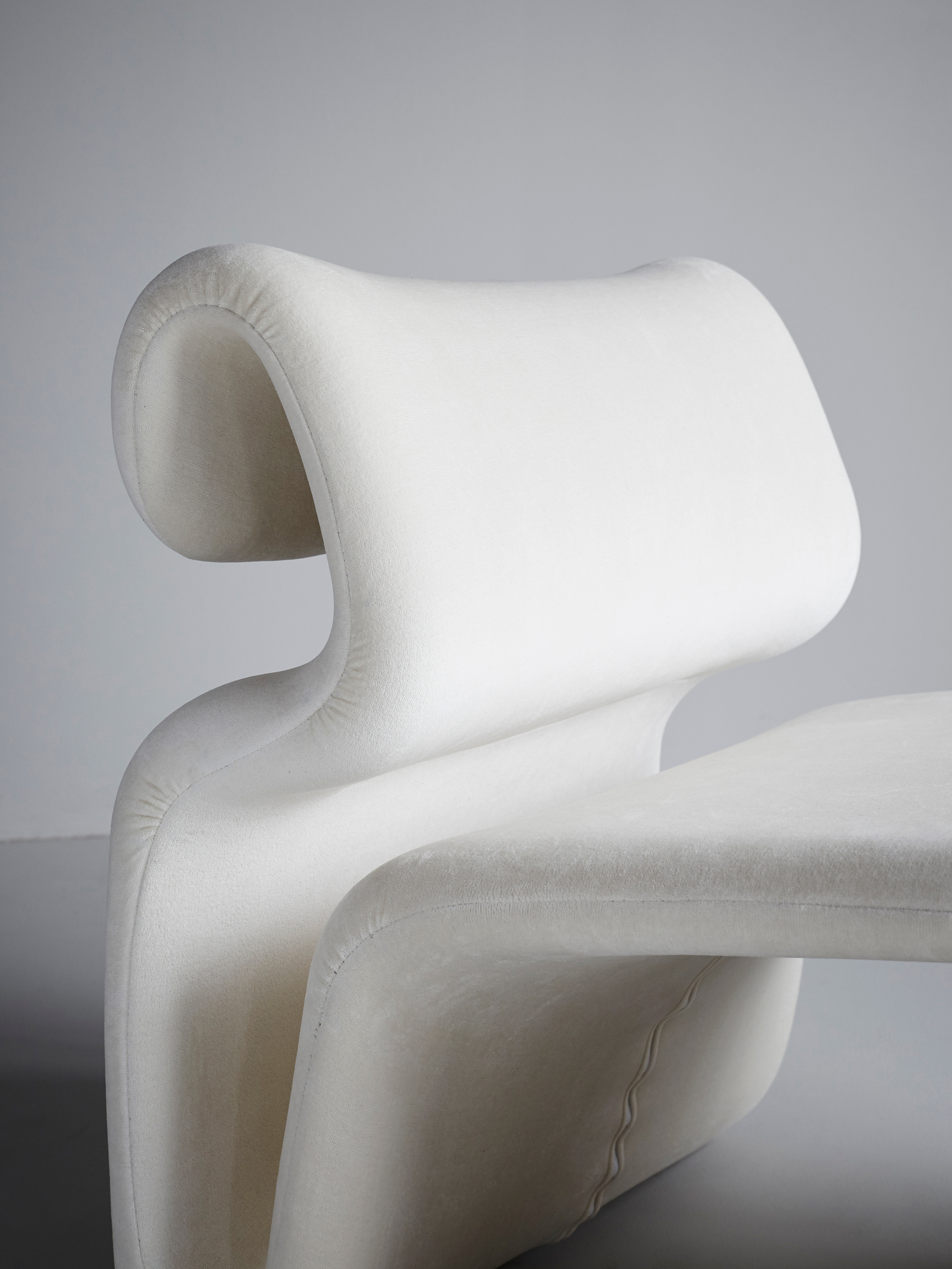 21161 31c33eaff0 Etcar5 Etcetera Armchair Creme White Portrait