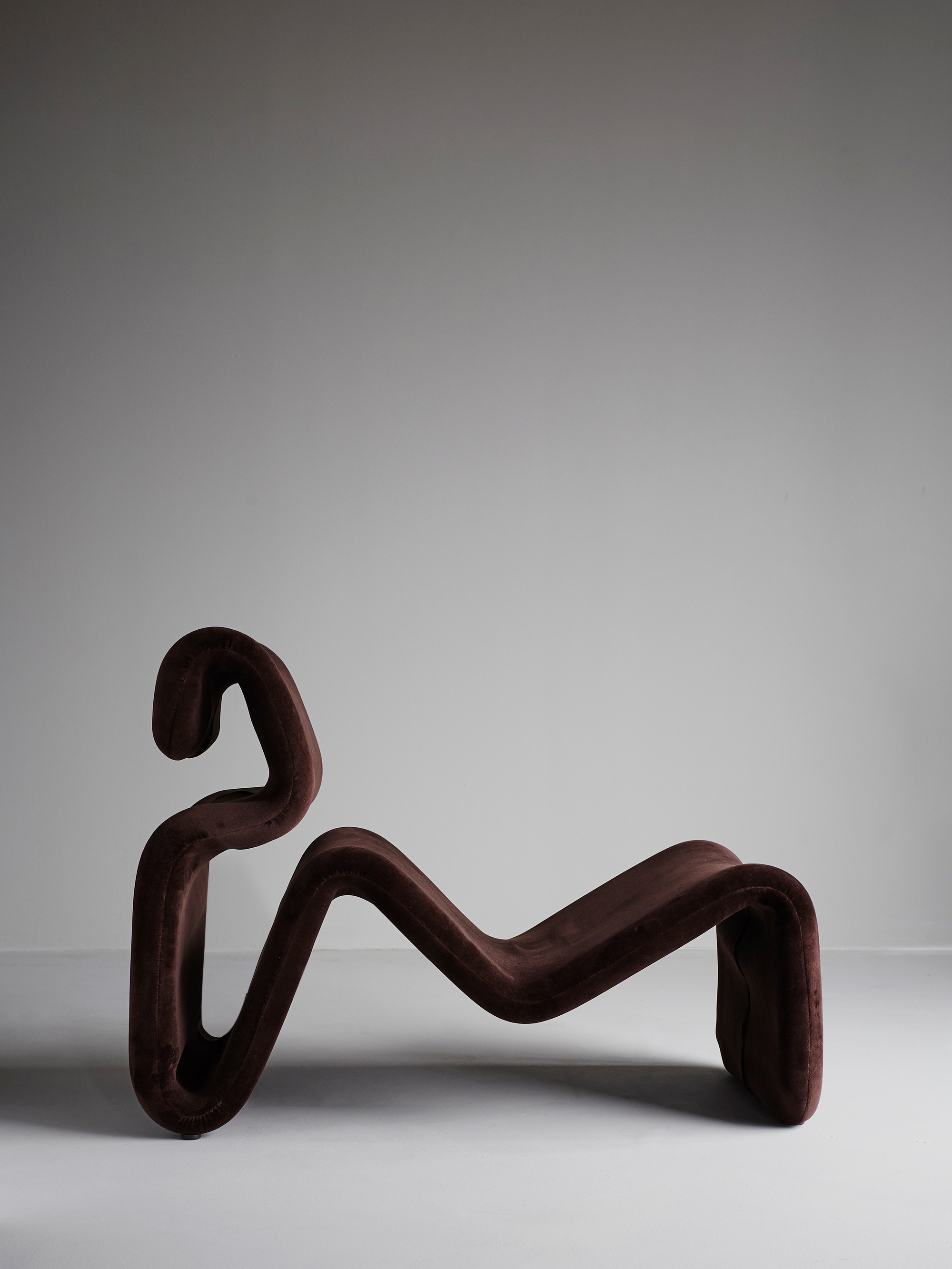 21181 D377a8186e Etclo6 Etcetera Lounge Chair Chocolate Brown 5 Portrait