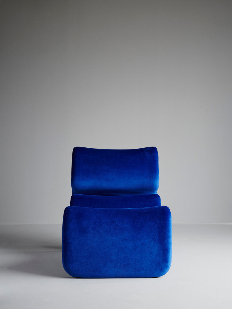 Etcetera Lounge Chair – Klein Blue