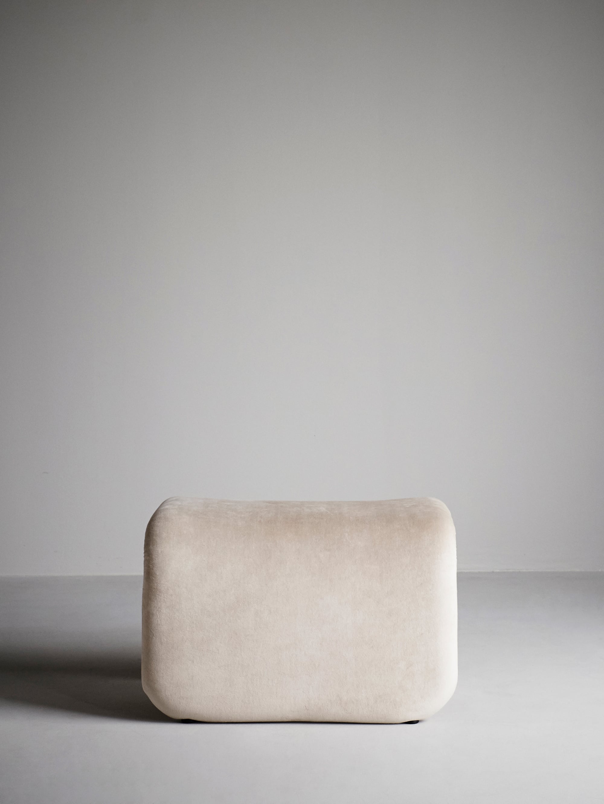 21198 9105ab7296 Etcst9cover Etcetera Stool Cover Sand Beige 1 Portrait