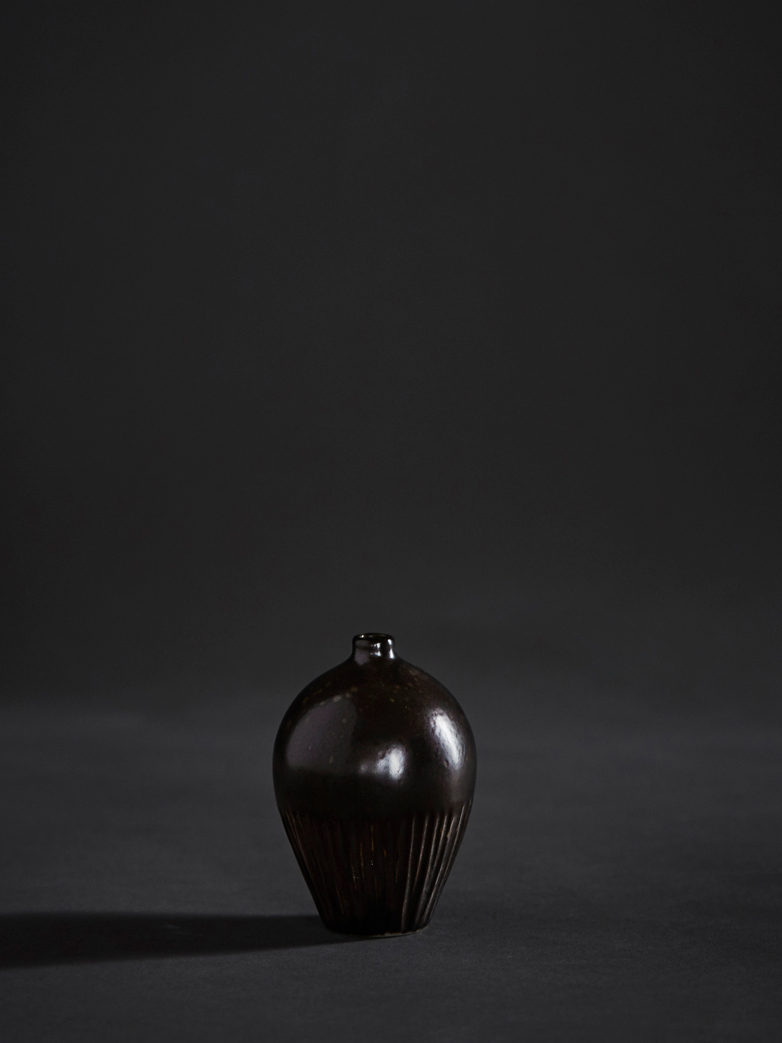 Ebba Brown Vase – Small