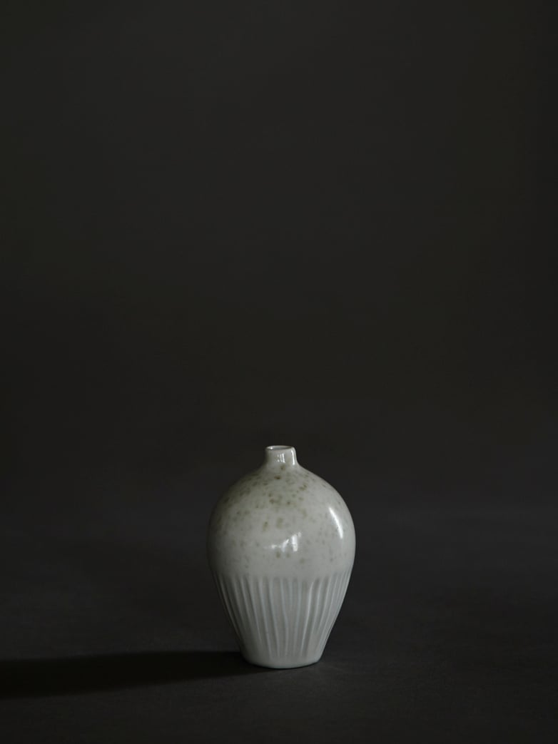 Ebba White Freckles Vase – Small