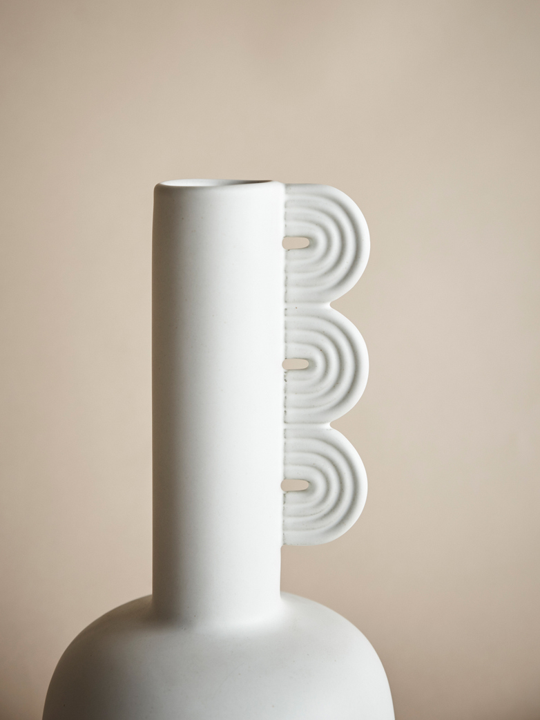 Muses Vase – Clio