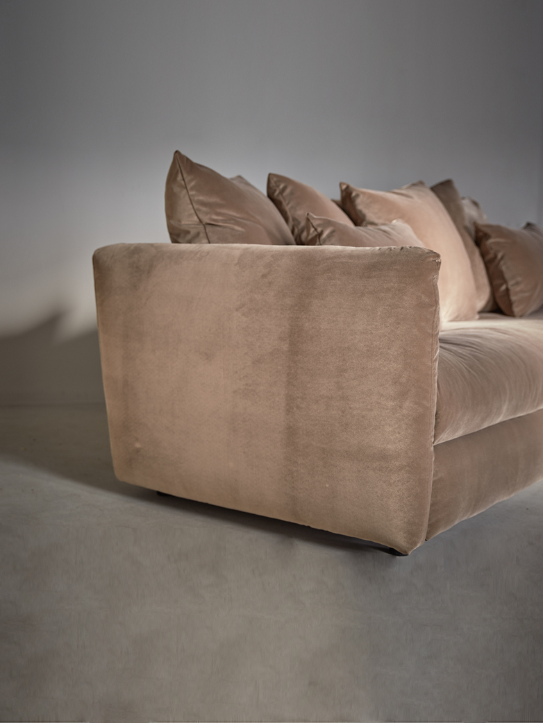 Loire Sofa Gala Moka 225cm