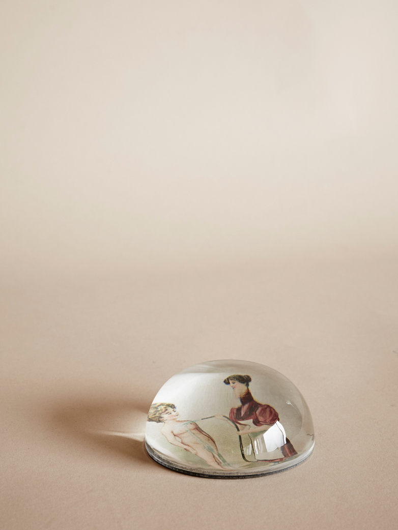 Paperweight Dome – Wash Woman