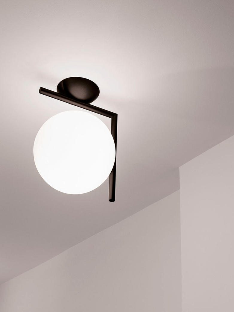 IC Lights Wall Lamp – Black