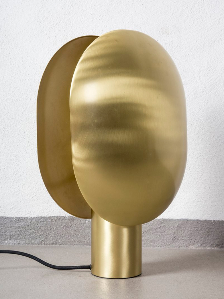 Clam Table Lamp – Brass