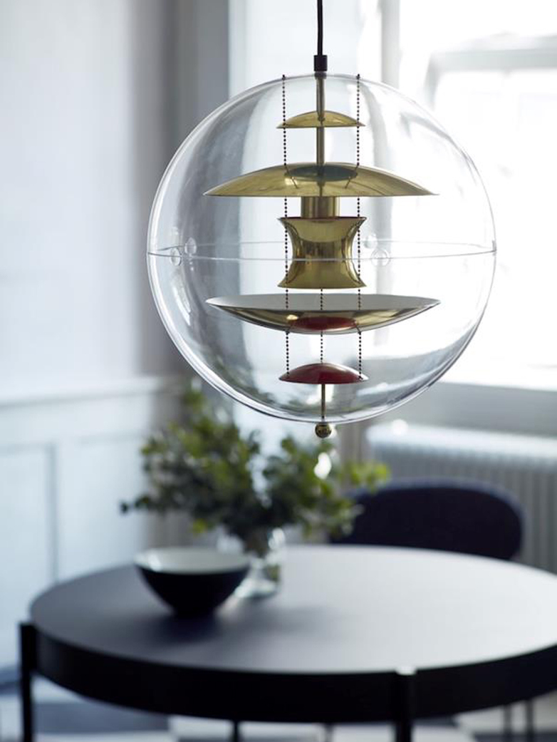 VP Globe – Brass