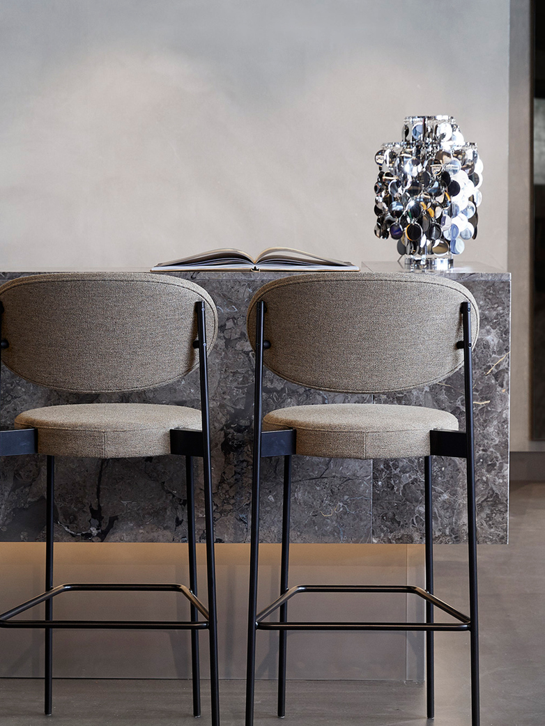 Series 430 Bar Stool