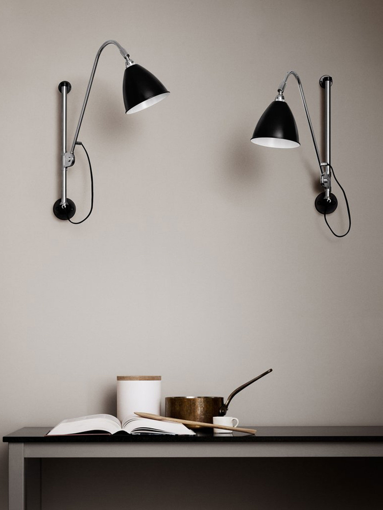 BL5 Wall Lamp – Chrome Base – Black