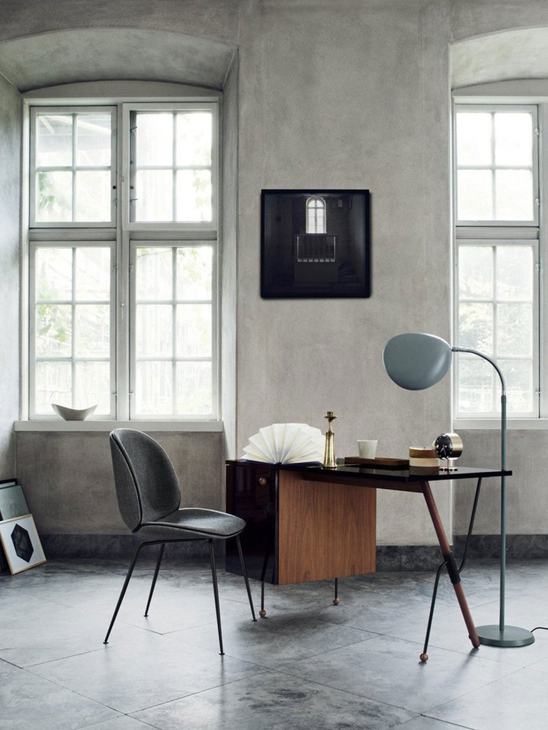 Cobra Floor Lamp – Vintage Red