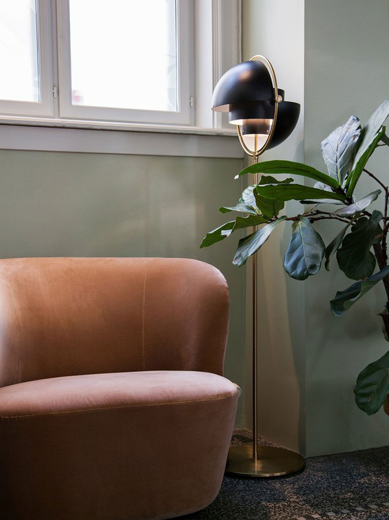 Multi-Lite Floor Lamp – Brass Base – Black